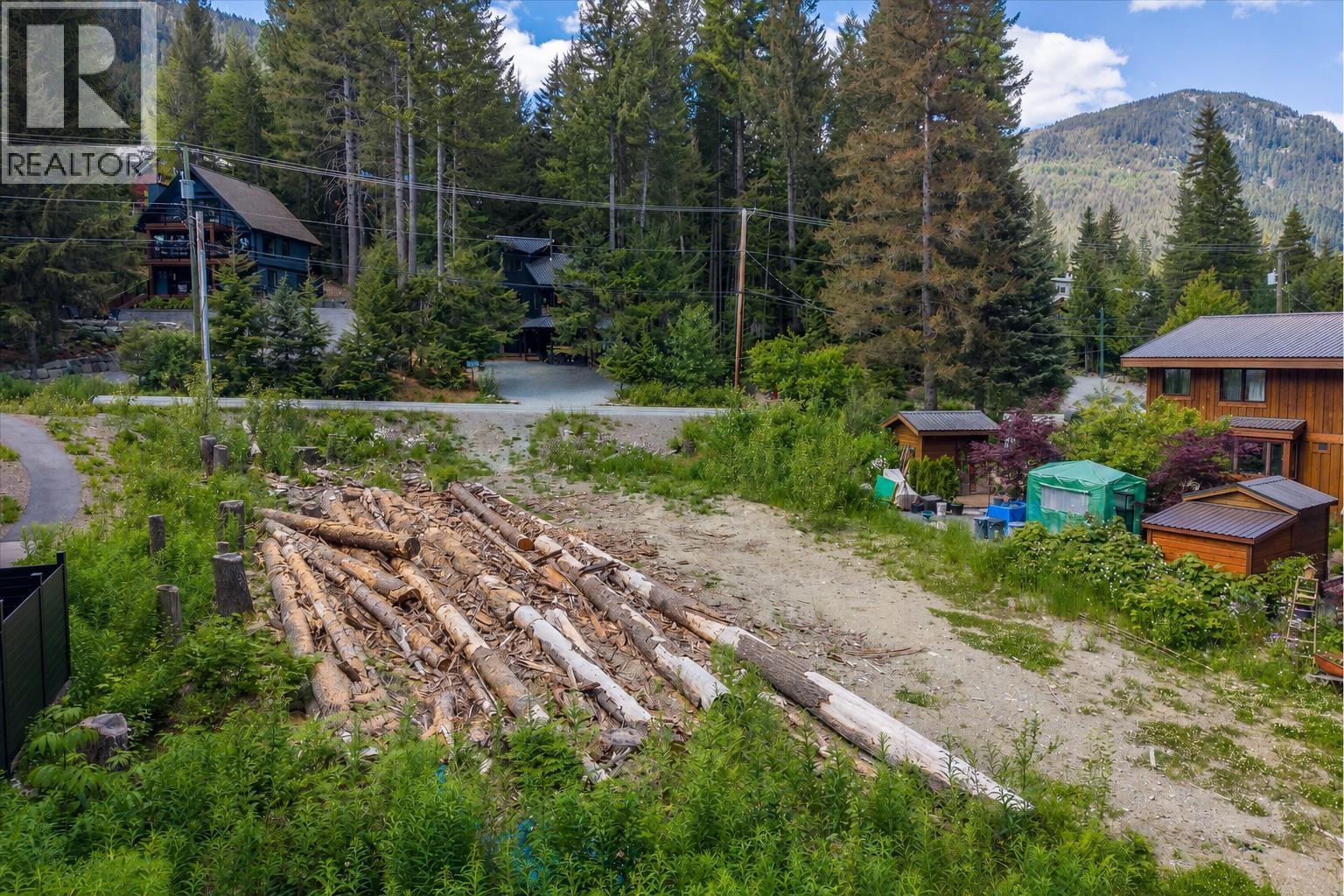 8354 Rainbow Drive, Whistler, British Columbia  V8E 0G1 - Photo 11 - R3136895