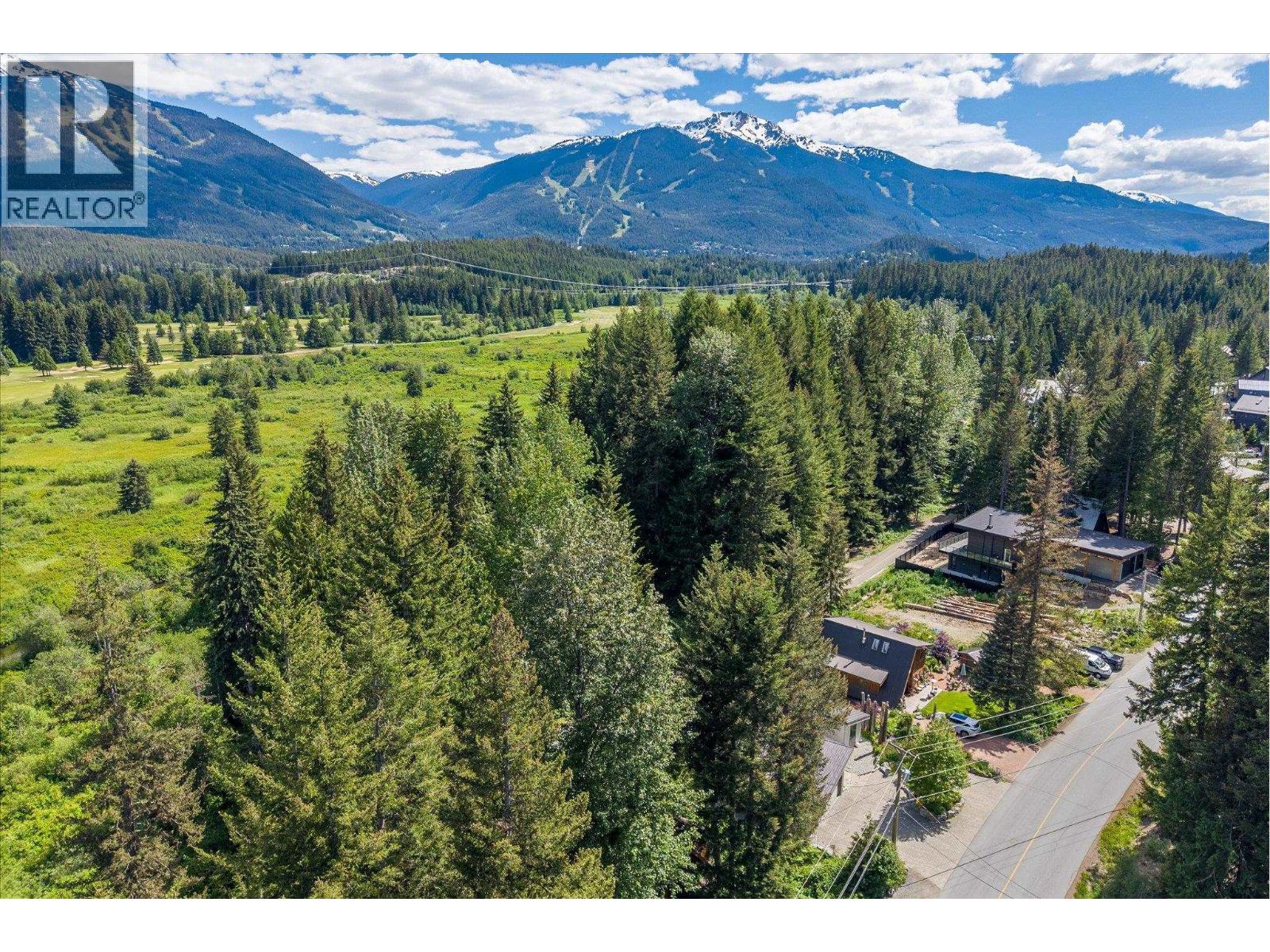 8354 Rainbow Drive, Whistler, British Columbia  V8E 0G1 - Photo 21 - R3136895