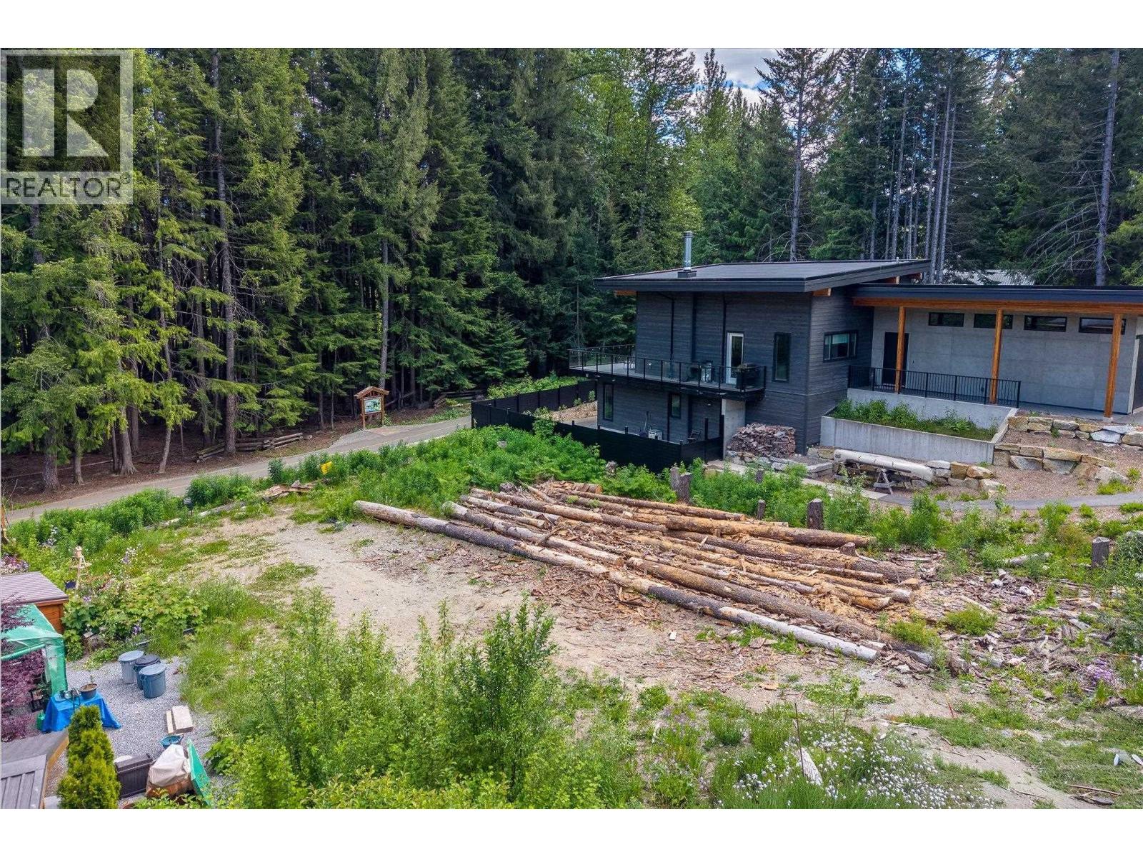 8354 Rainbow Drive, Whistler, British Columbia  V8E 0G1 - Photo 5 - R3136895