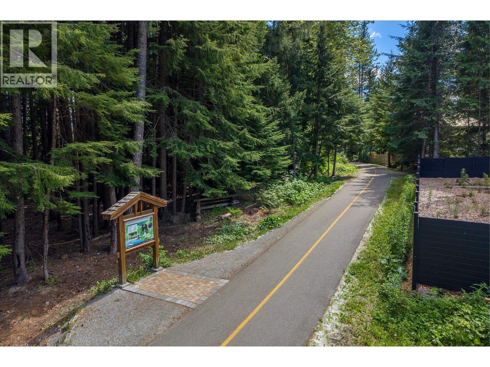8354 Rainbow Drive, Whistler, British Columbia  V8E 0G1 - Photo 9 - R3136895