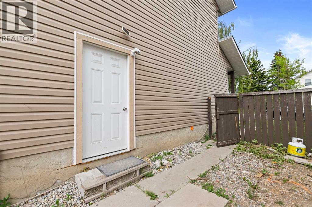84 Martindale Close Ne, Calgary, Alberta  T3J 2T9 - Photo 3 - A2321574