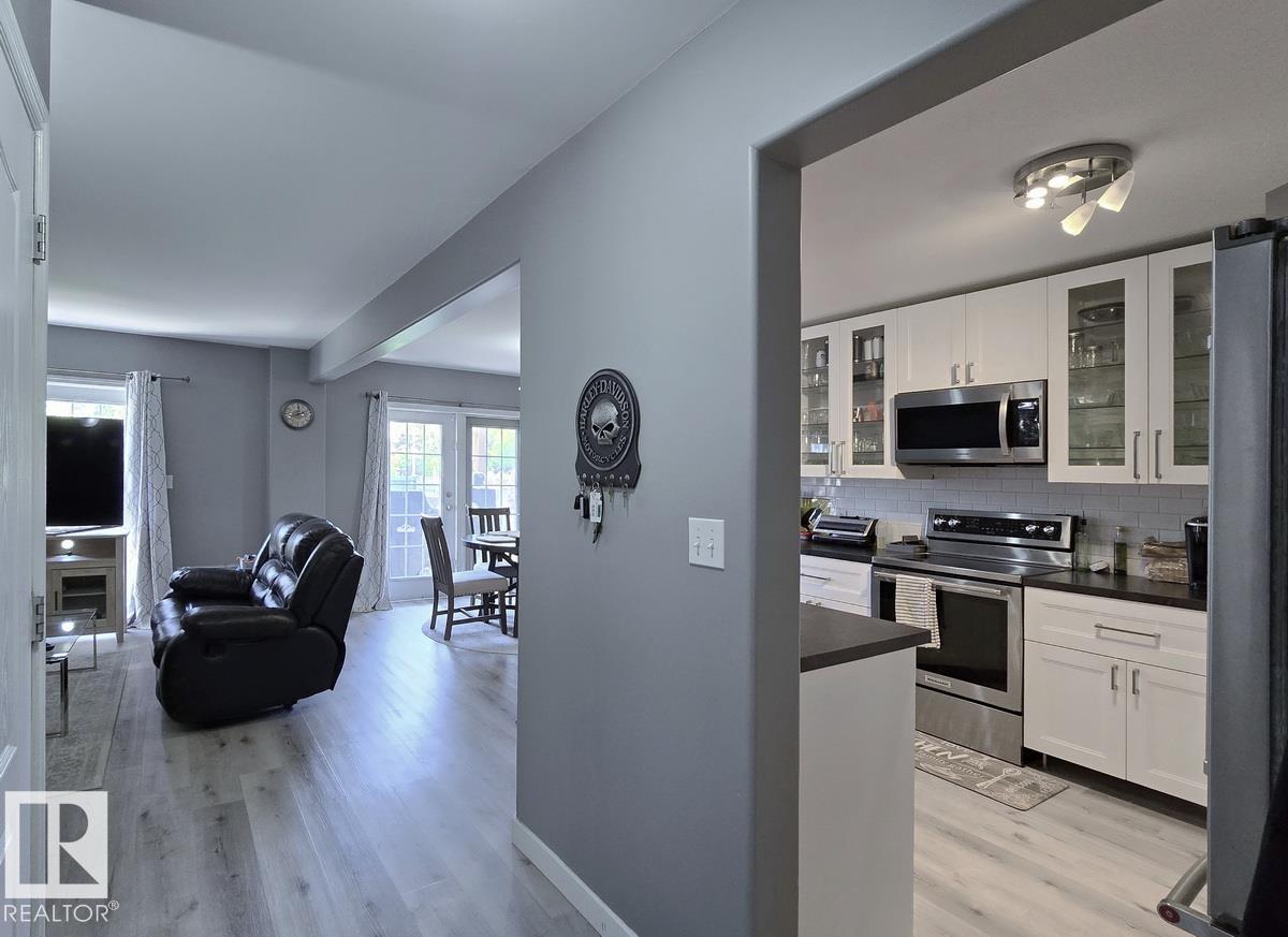 32 Bridgeview Cr, Fort Saskatchewan, Alberta  T8L 4J4 - Photo 4 - E4494034