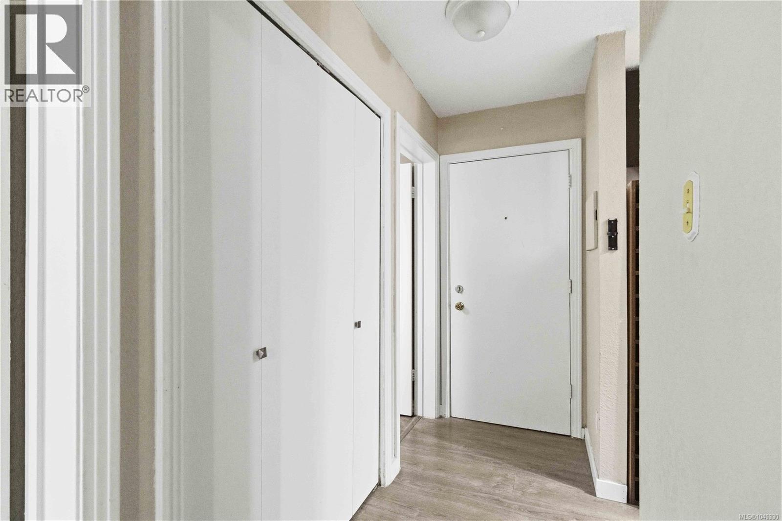 111 909 Pembroke St, Victoria, British Columbia  V8T 4Z5 - Photo 14 - 1040330