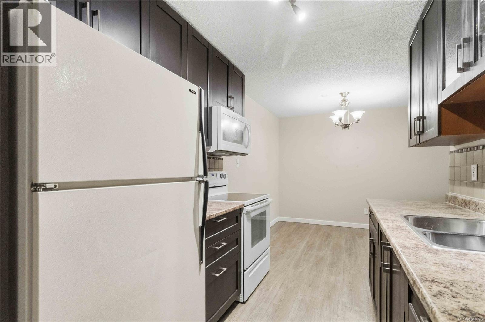 111 909 Pembroke St, Victoria, British Columbia  V8T 4Z5 - Photo 16 - 1040330