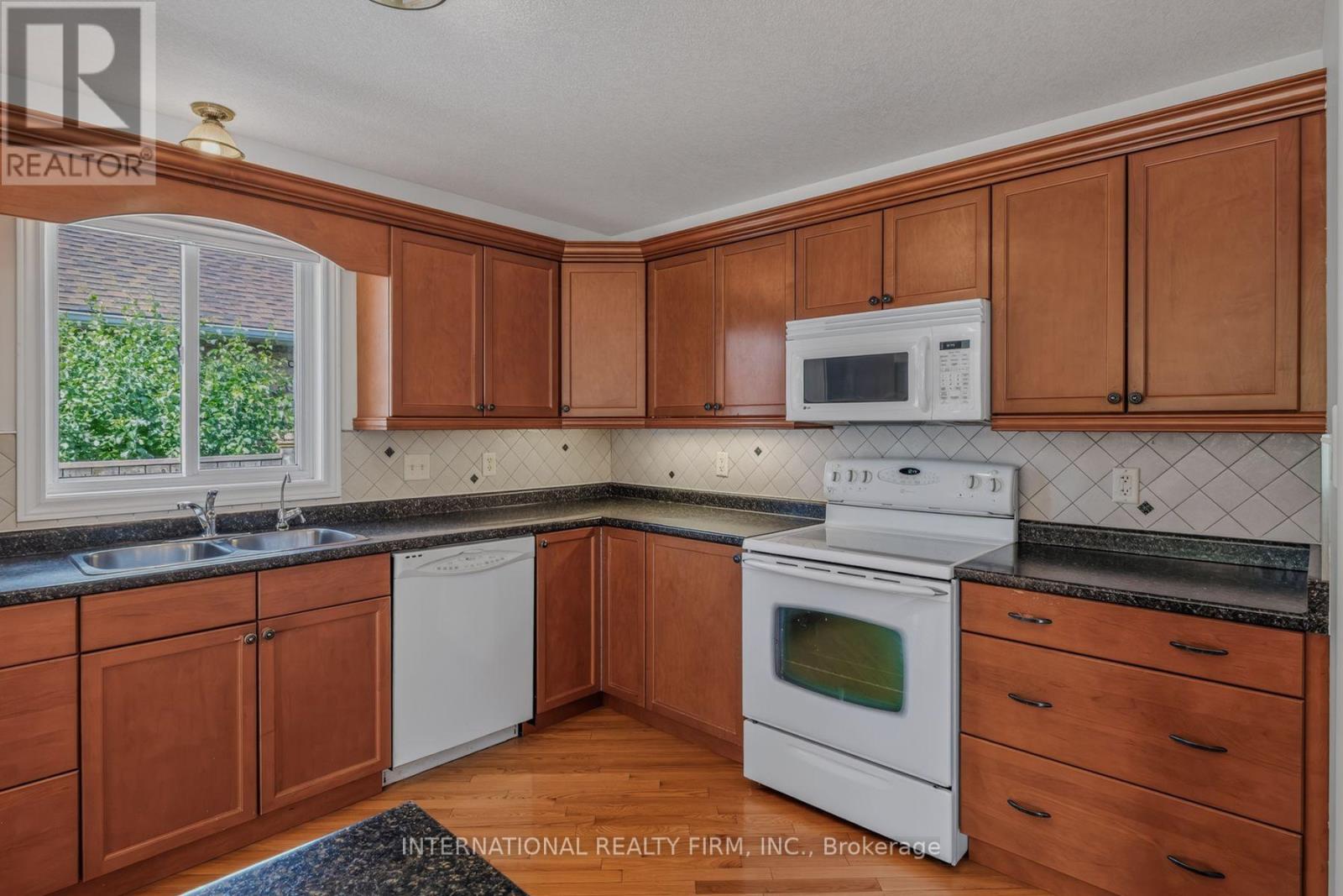 18 Sea Breeze Drive, Norfolk, Ontario  N0A 1N7 - Photo 15 - X13027848