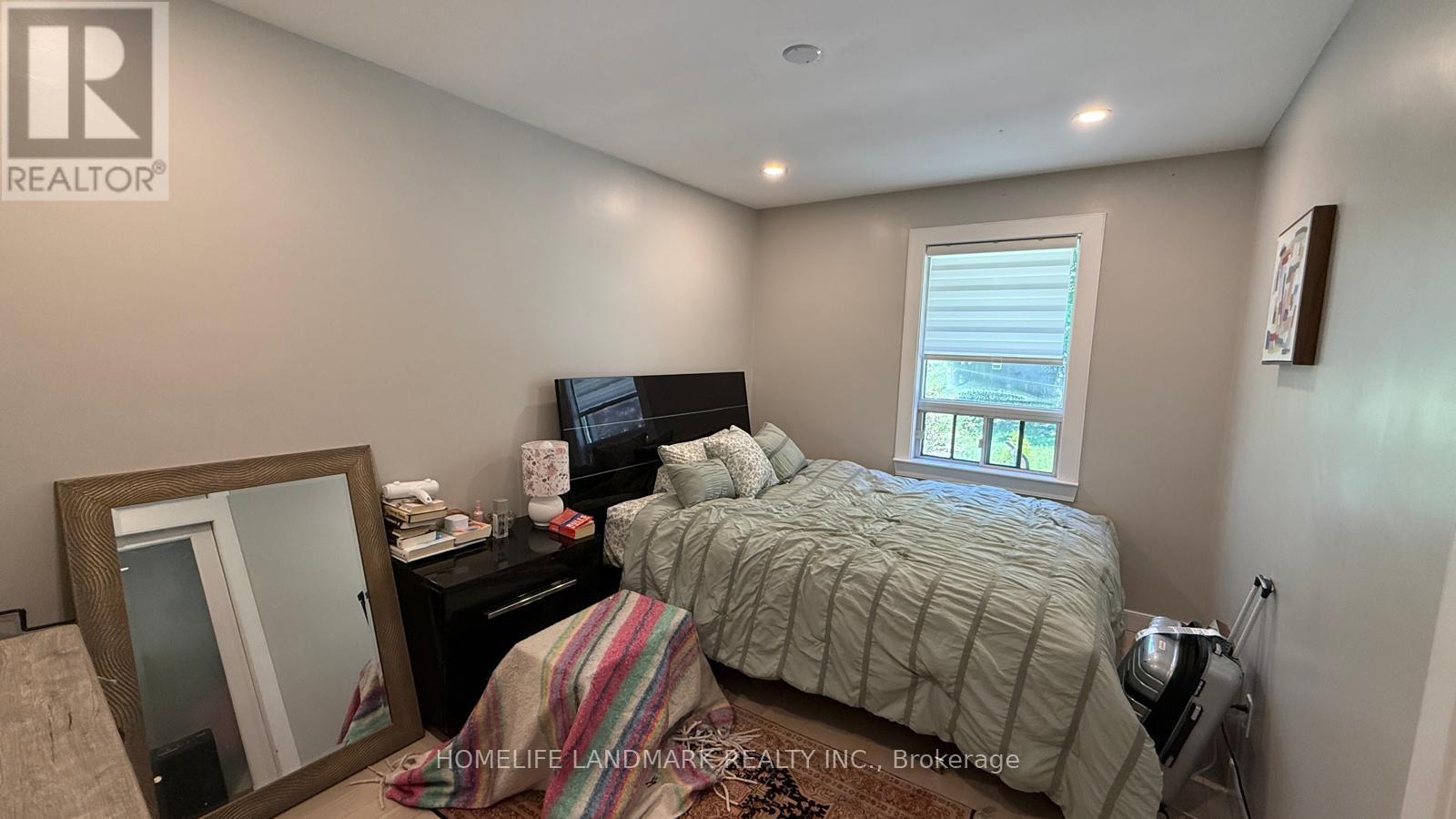78 Yorkview Drive, Toronto, Ontario  M8Z 2G2 - Photo 11 - W13454046