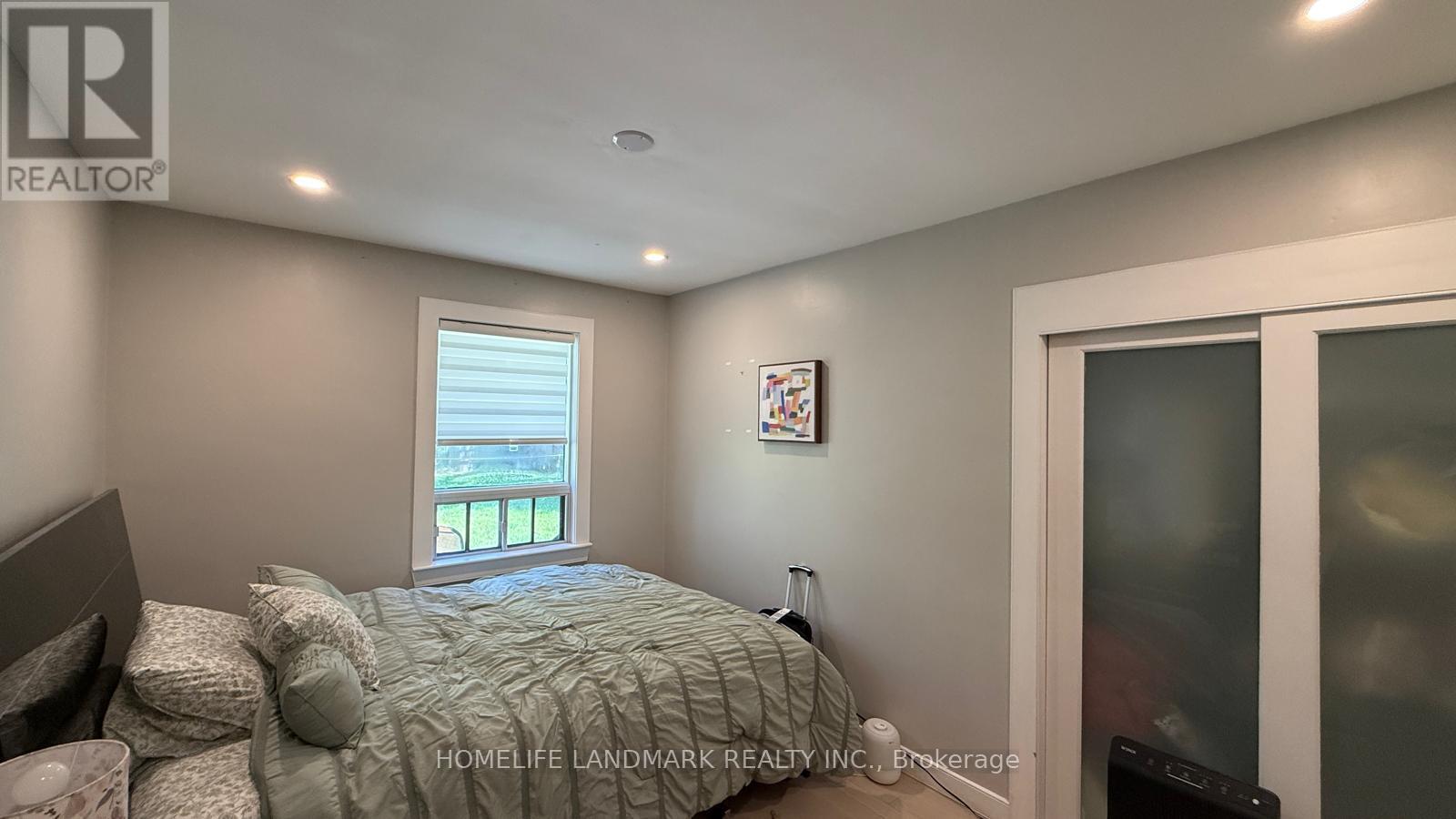 78 Yorkview Drive, Toronto, Ontario  M8Z 2G2 - Photo 12 - W13454046