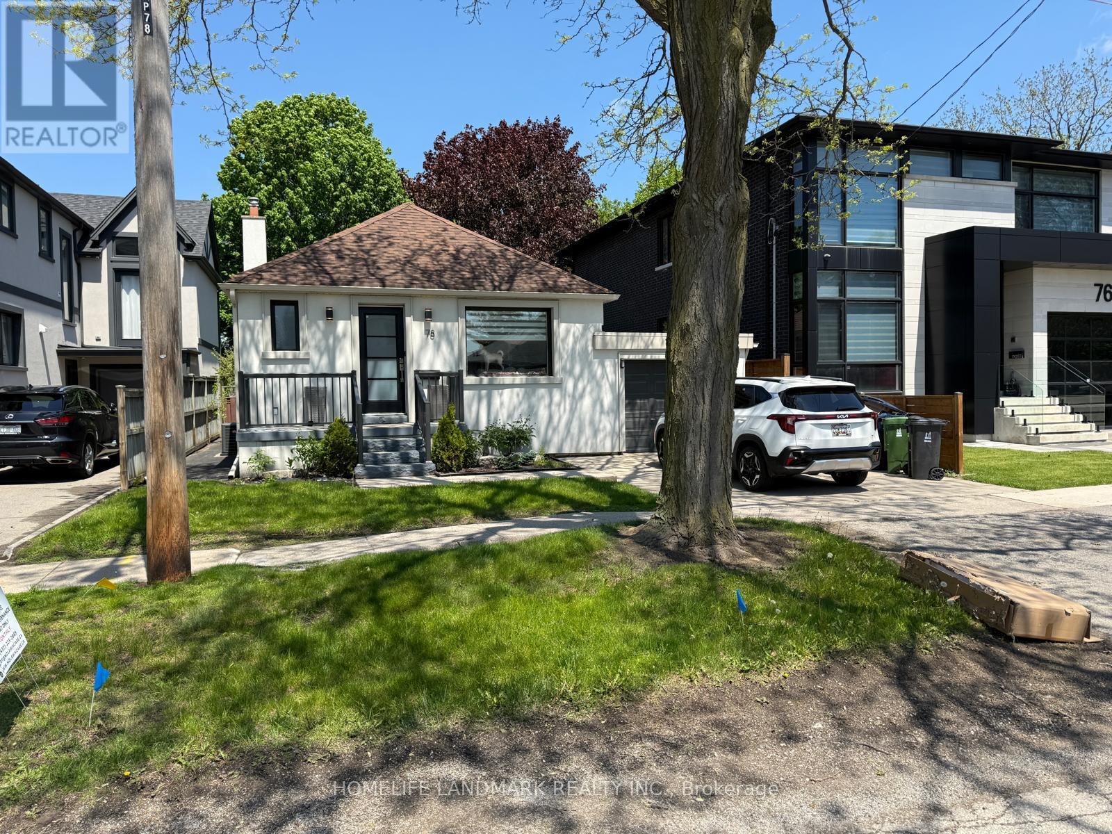 78 Yorkview Drive, Toronto, Ontario  M8Z 2G2 - Photo 2 - W13454046