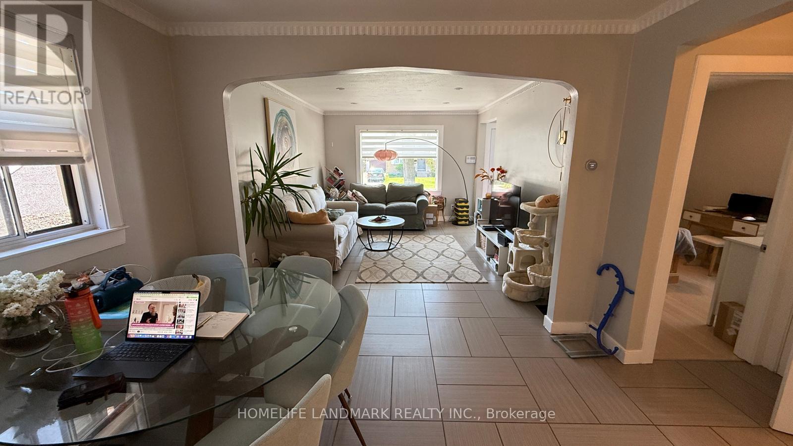 78 Yorkview Drive, Toronto, Ontario  M8Z 2G2 - Photo 9 - W13454046