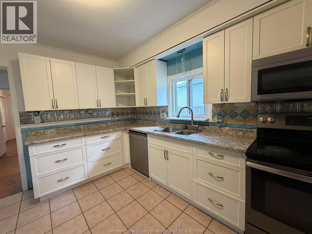 307 Sacred Heart Drive, Lasalle, Ontario N9J 1T1 - Photo 6 - 26014319