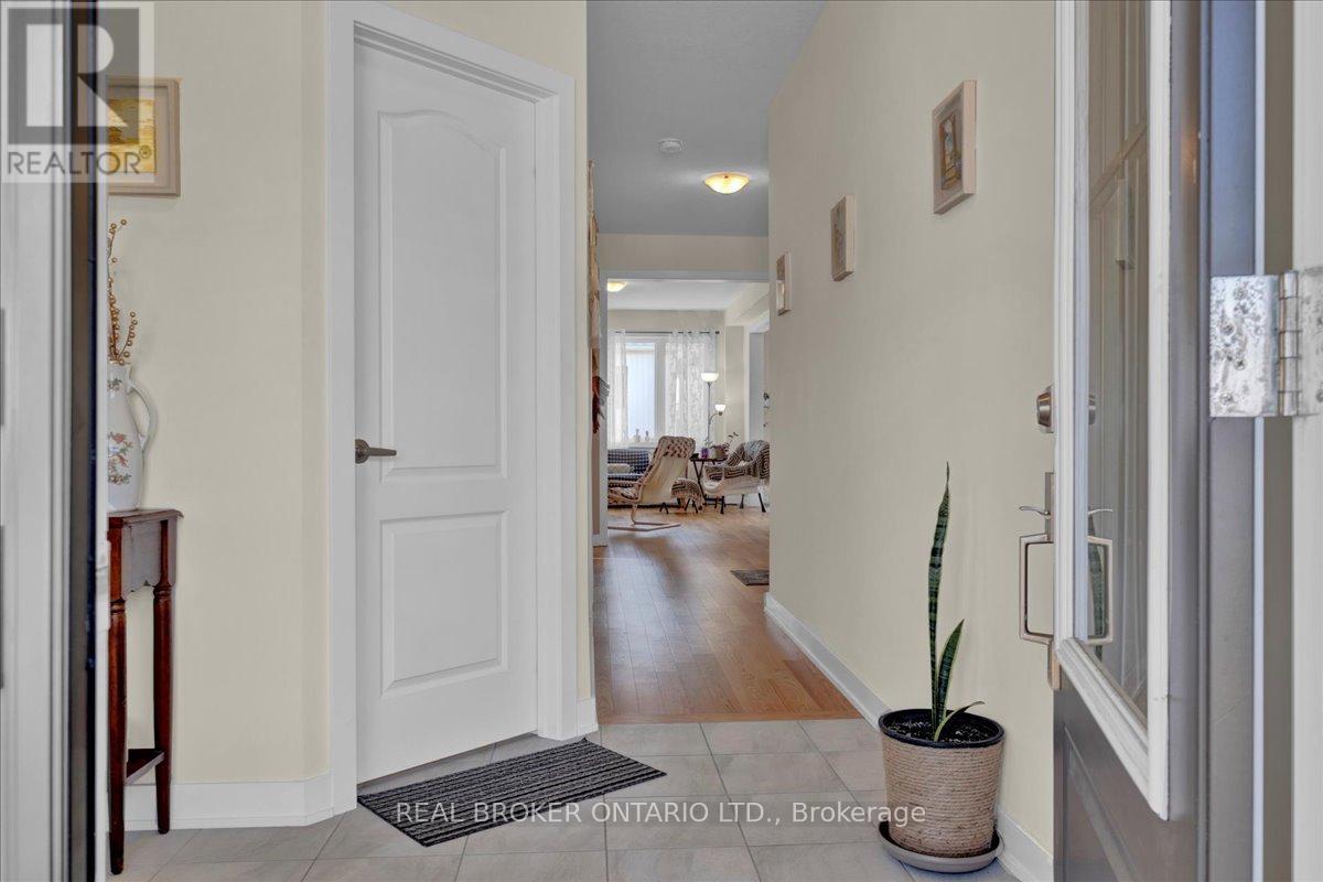 73 Stern Drive, Welland, Ontario  L3B 0M3 - Photo 3 - X13454050