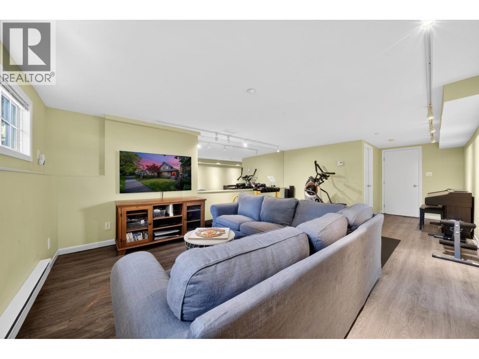 Listing image 11