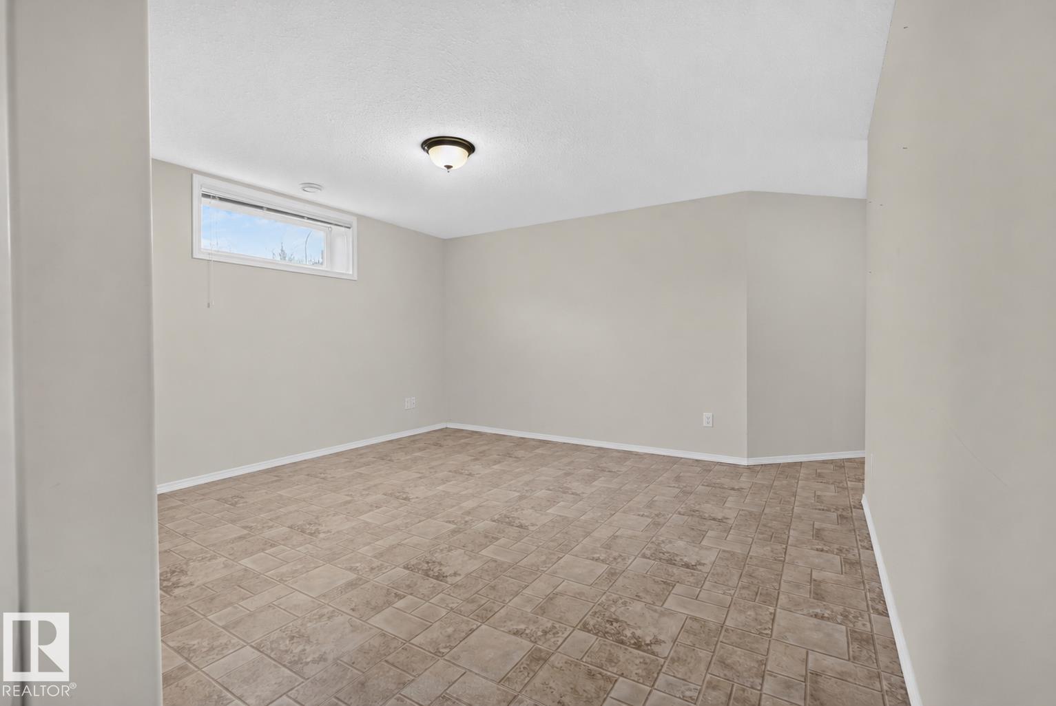 2403 3 Av, Cold Lake, Alberta  T9M 0A4 - Photo 28 - E4494037
