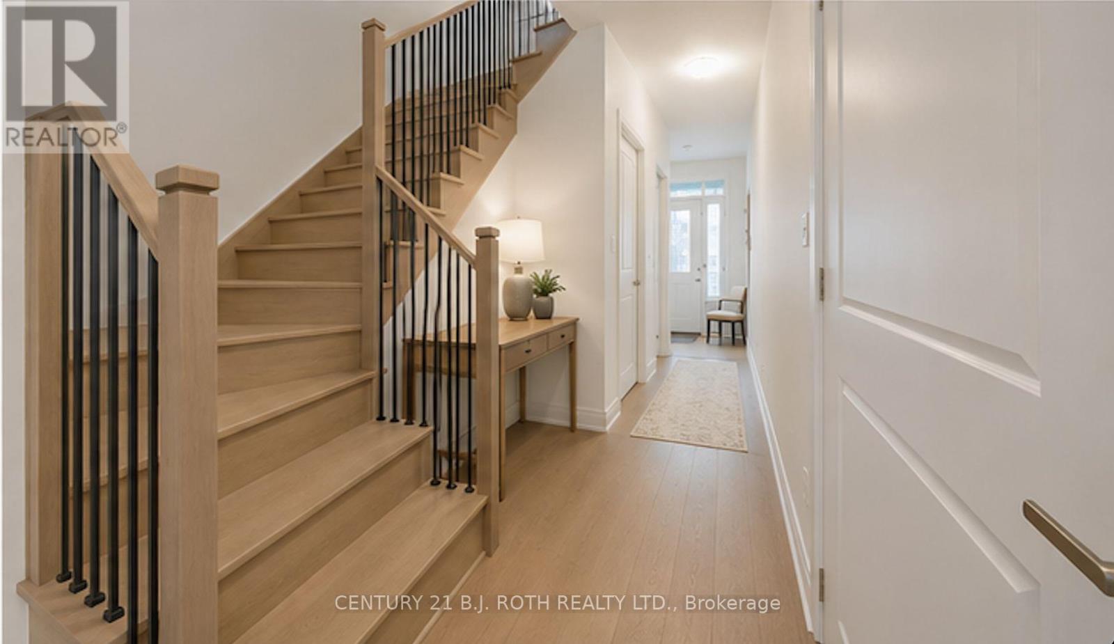 140 Shepherd Drive, Barrie, Ontario L9J 0P8 - Photo 3 - S13454112