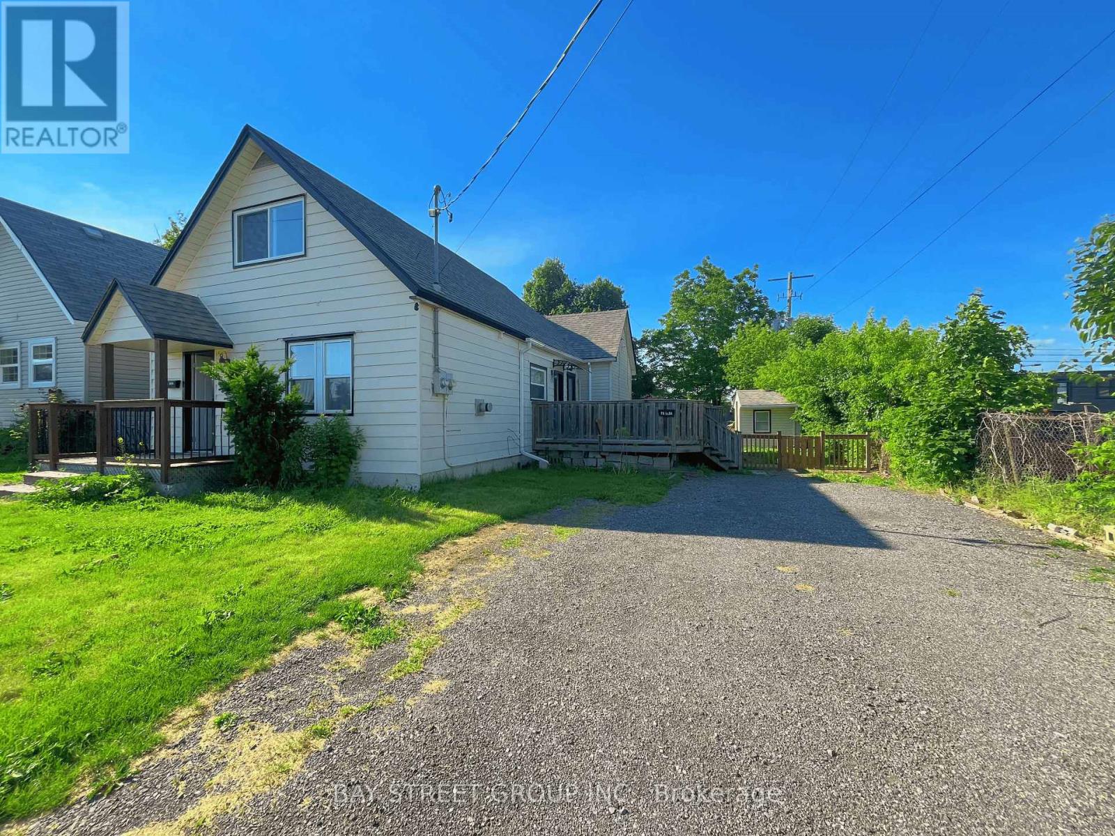 #FRONT - 70 COURTWRIGHT STREET, Fort Erie, Ontario