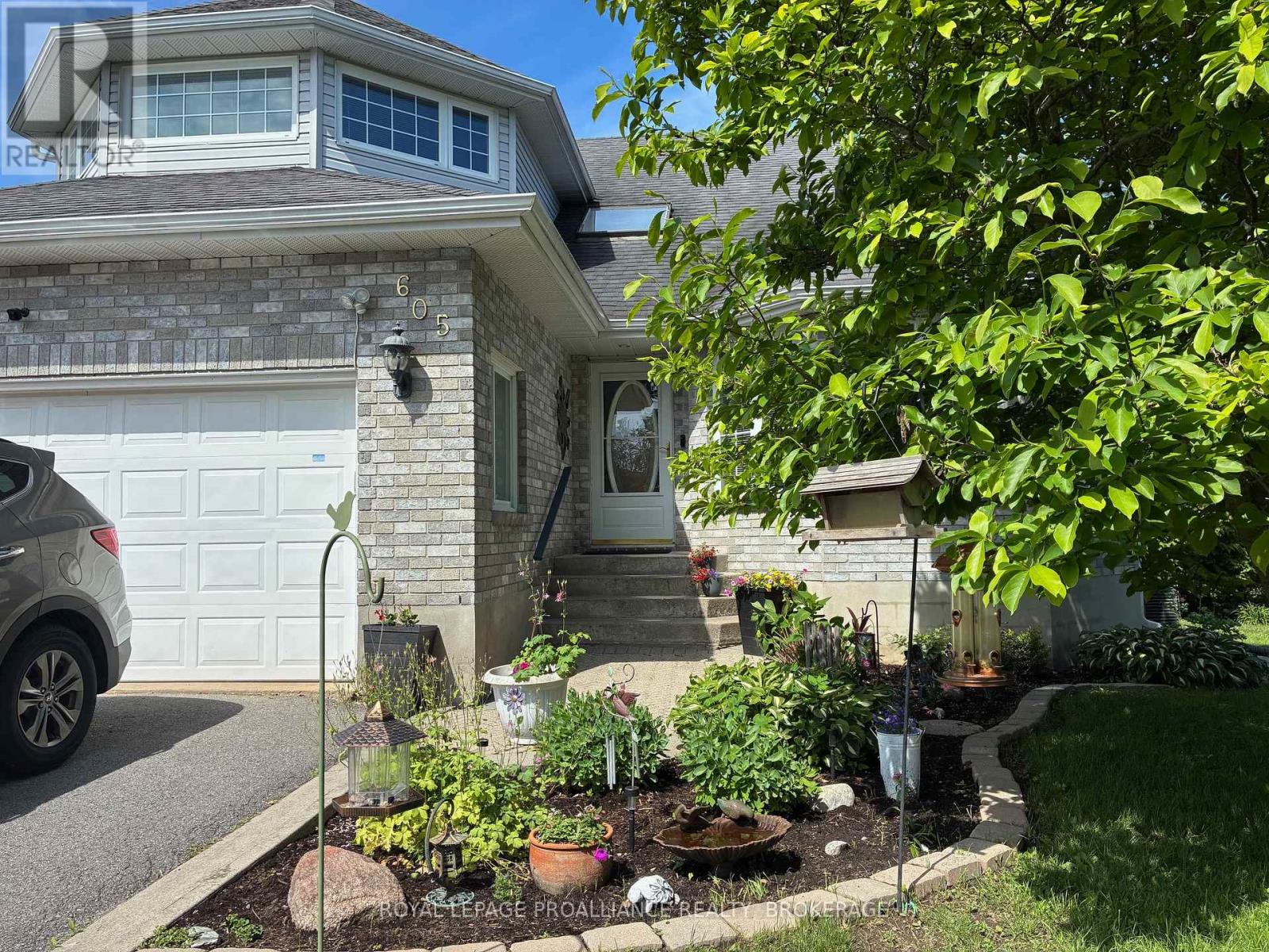605 FERNMOOR DRIVE, Kingston, Ontario