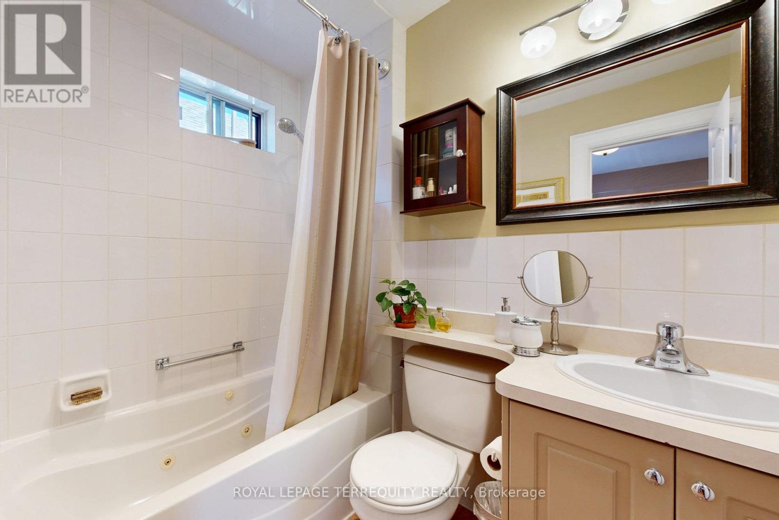 92 Eileen Avenue, Toronto, Ontario  M6N 1V4 - Photo 9 - W13449598