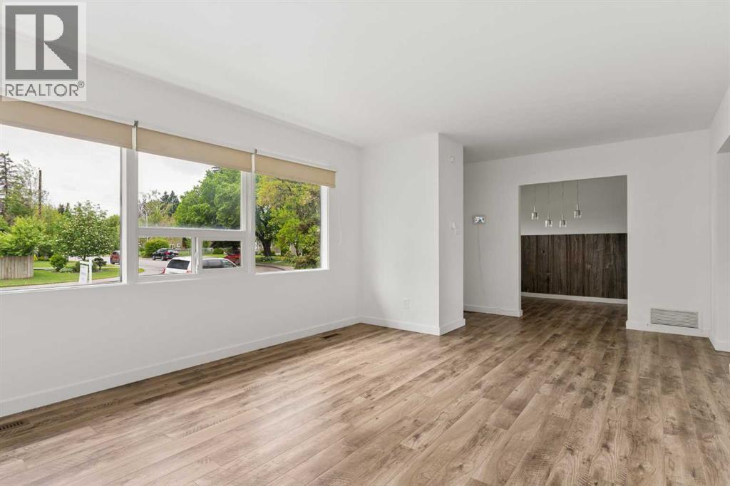 32 Gladeview Crescent Sw, Calgary, Alberta  T3E 4X8 - Photo 15 - A2317470