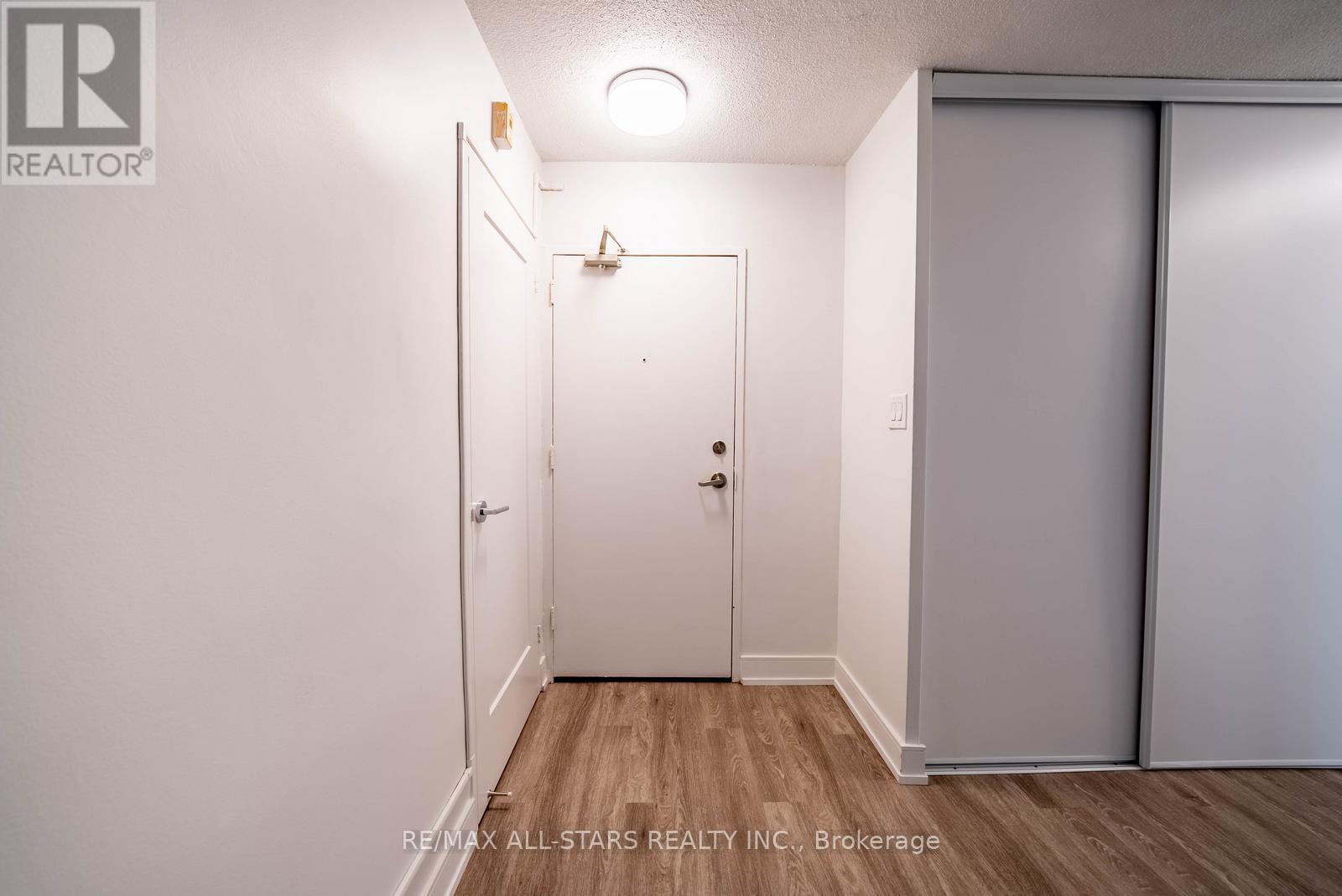 317 - 7 Albert Street, Whitchurch-Stouffville, Ontario  L4A 4H2 - Photo 3 - N13423400