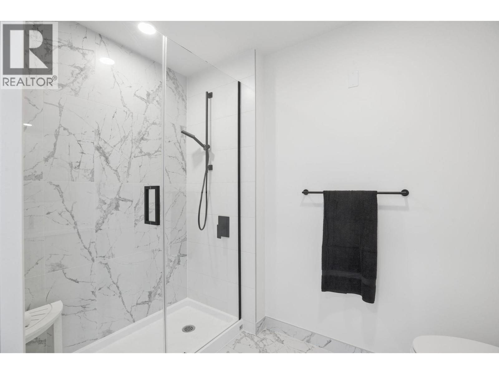 321 422 E 3rd Street, North Vancouver, British Columbia  V7L 0K1 - Photo 31 - R3131873