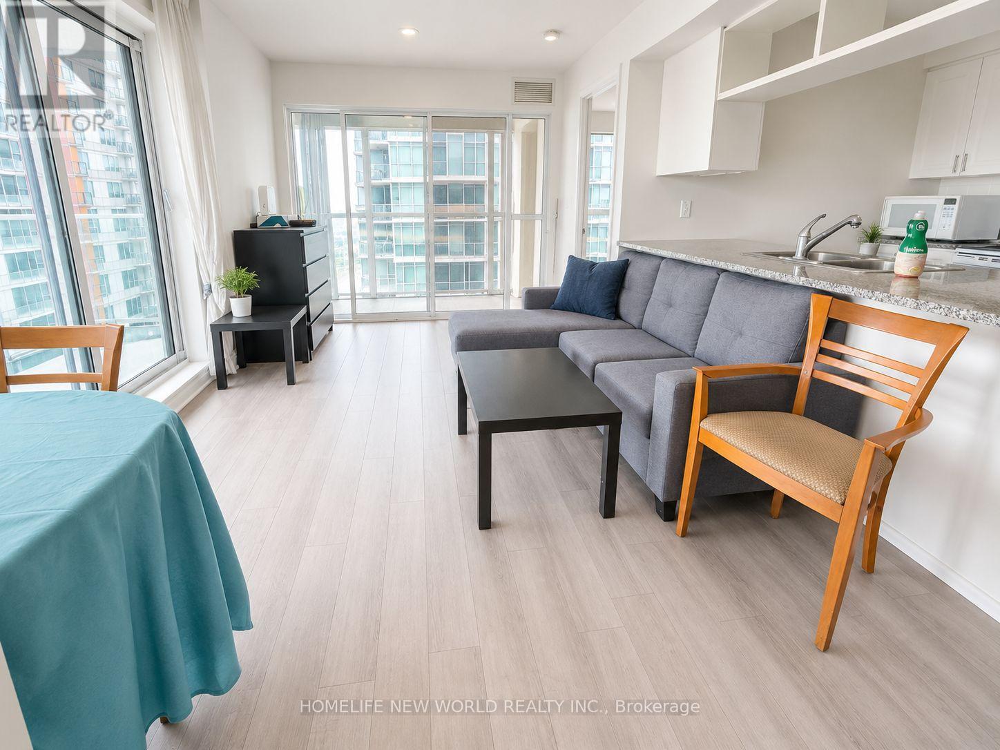 2104 - 70 Town Centre Court, Toronto, Ontario M1P 0B2 - Photo 4 - E13454140