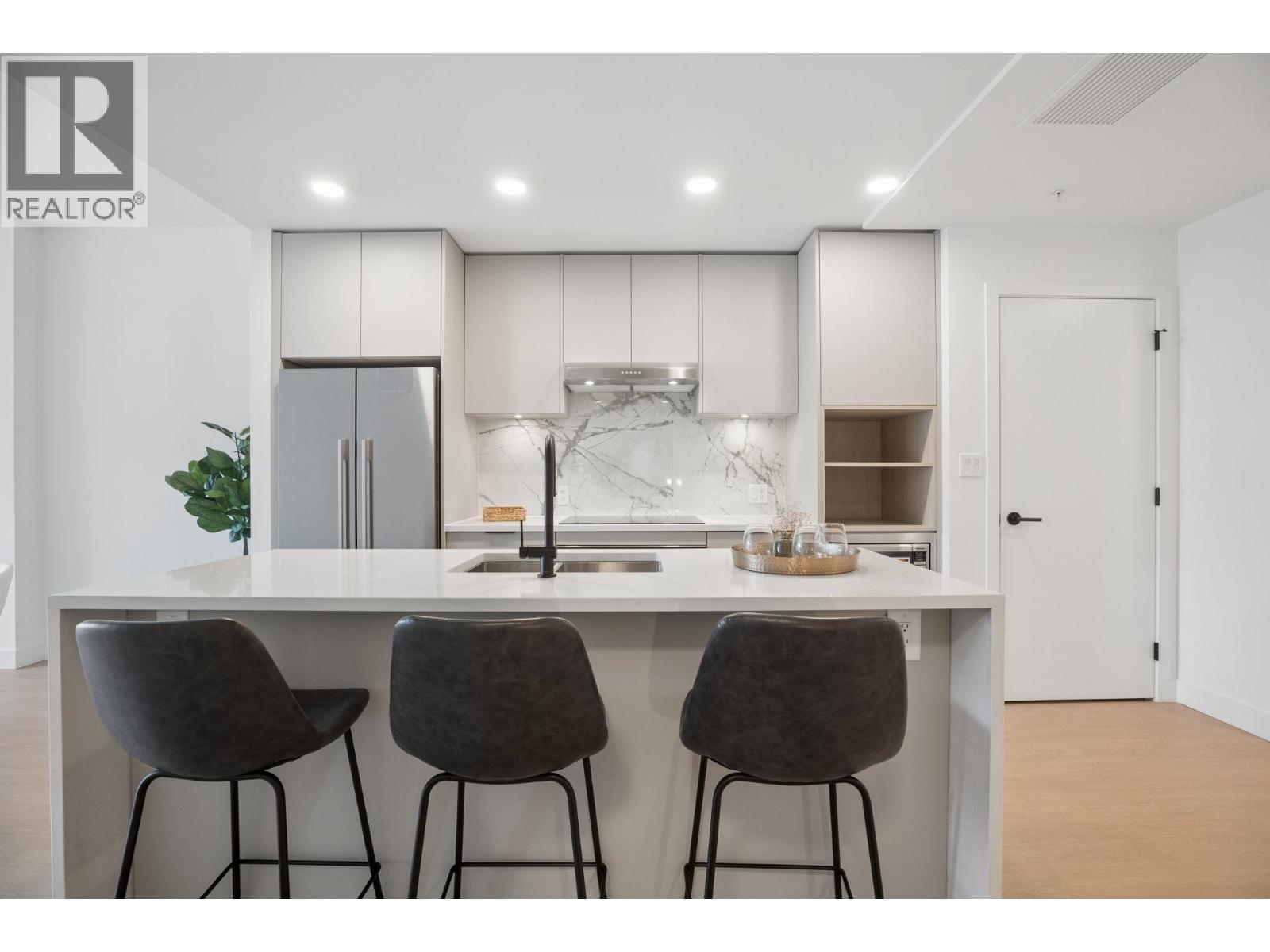 563 422 E 3rd Street, North Vancouver, British Columbia  V7L 0K1 - Photo 8 - R3131857