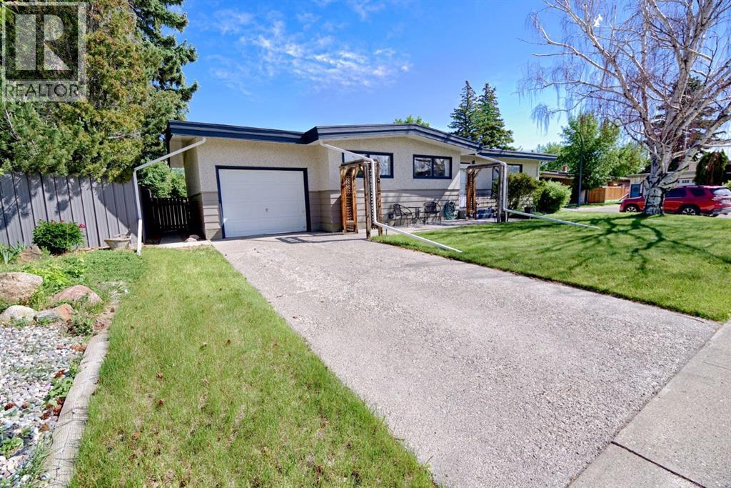 1306 29 Street S, Lethbridge, Alberta  T1K 2X3 - Photo 3 - A2320877