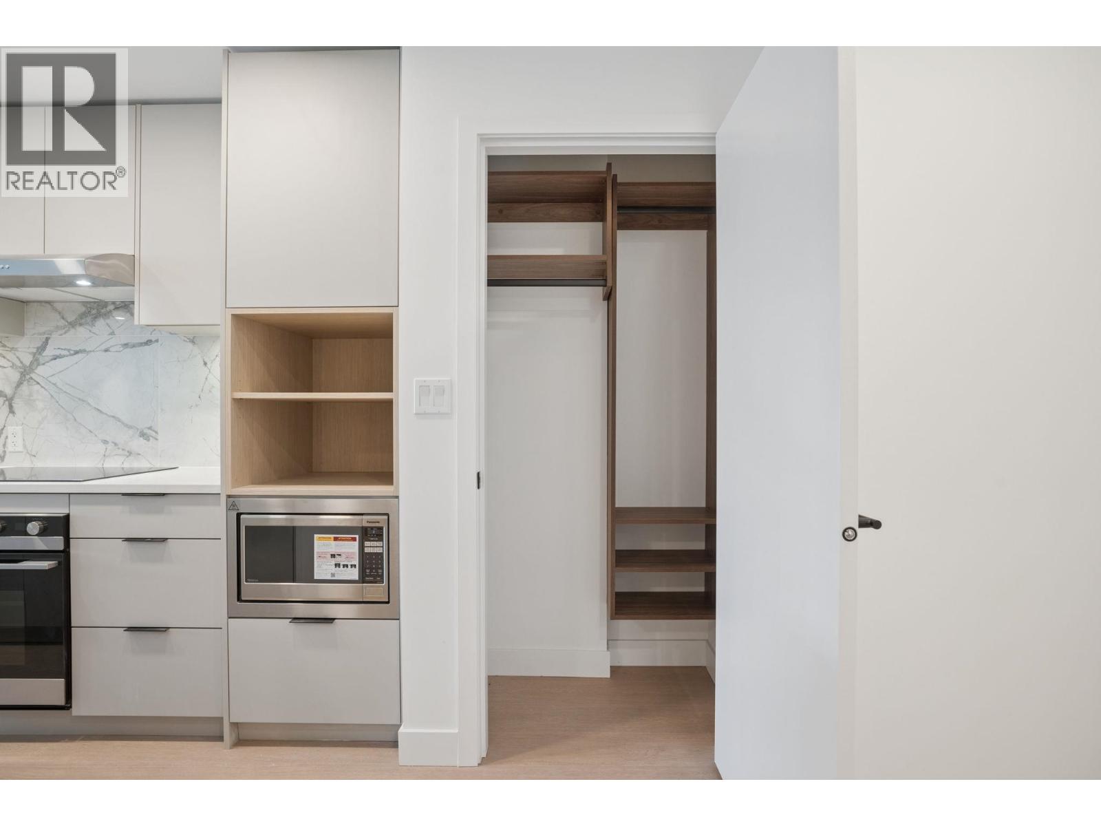 563 422 E 3rd Street, North Vancouver, British Columbia  V7L 0K1 - Photo 12 - R3131857