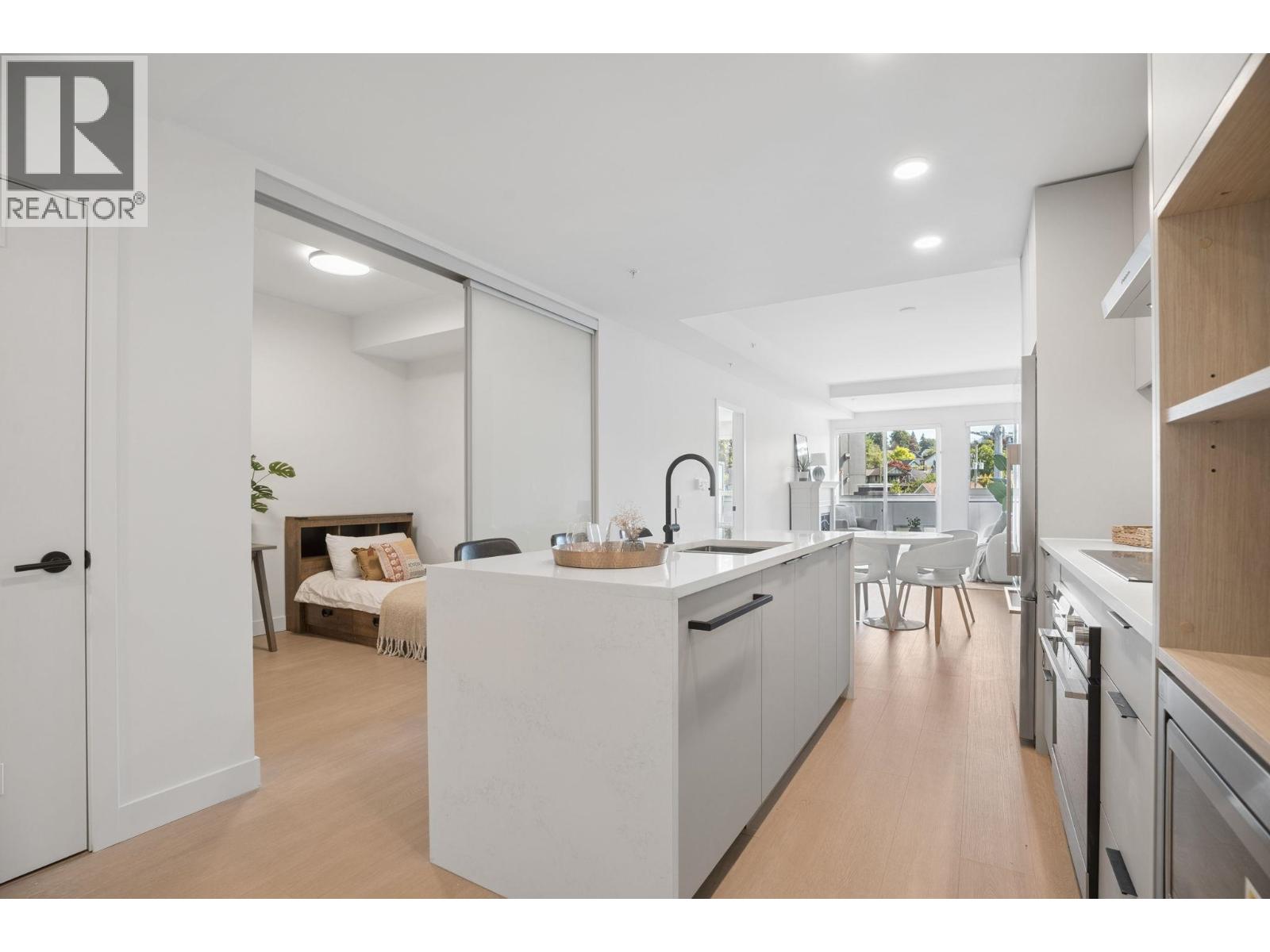 563 422 E 3rd Street, North Vancouver, British Columbia  V7L 0K1 - Photo 11 - R3131857