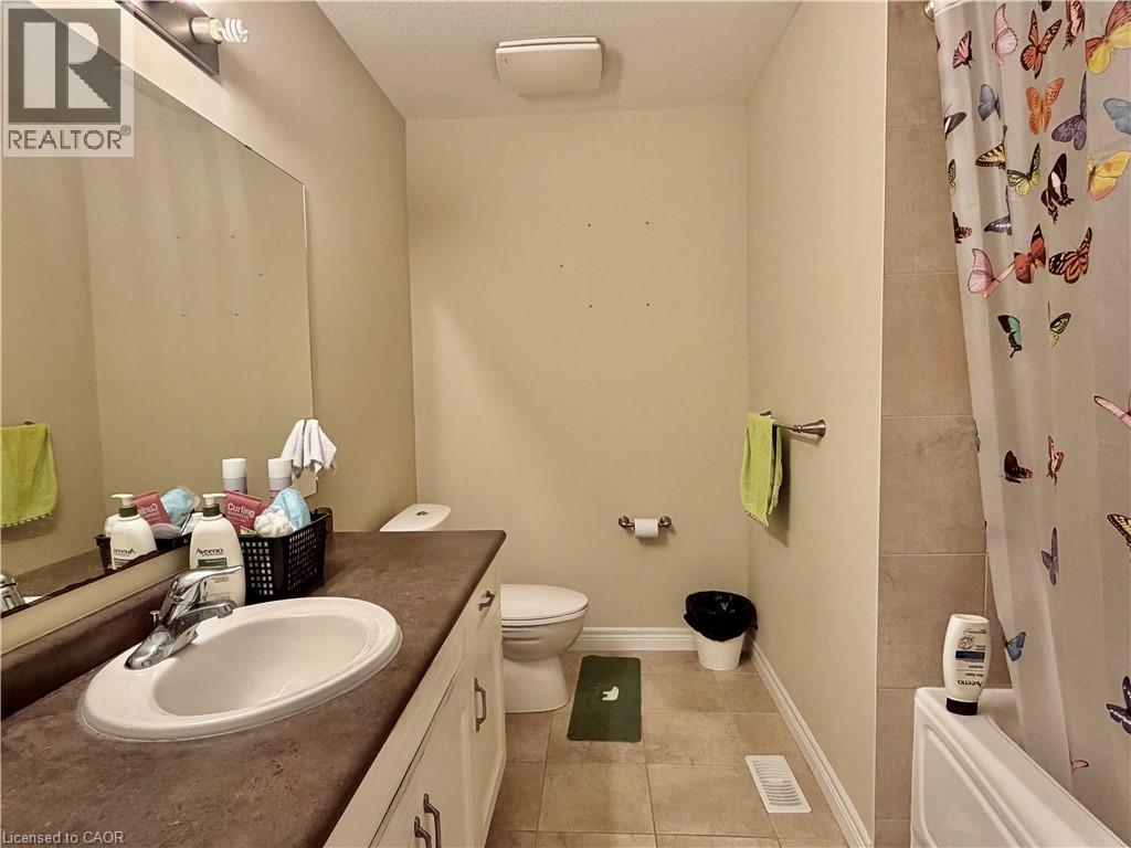 139 Coopershawk Street, Kitchener, Ontario  N2K 4J3 - Photo 14 - 40840575