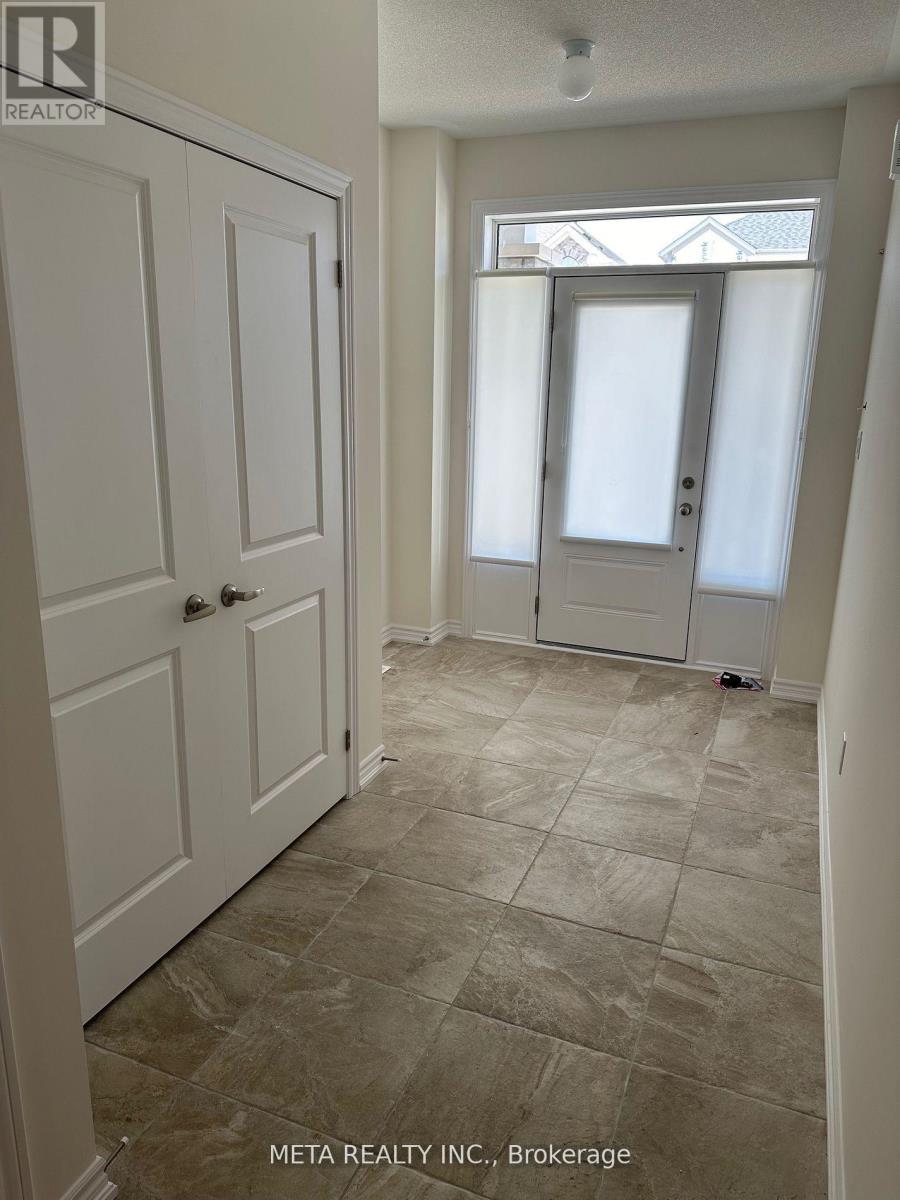 34 Durham Avenue, Barrie, Ontario  L9S 2Z8 - Photo 3 - S13454142