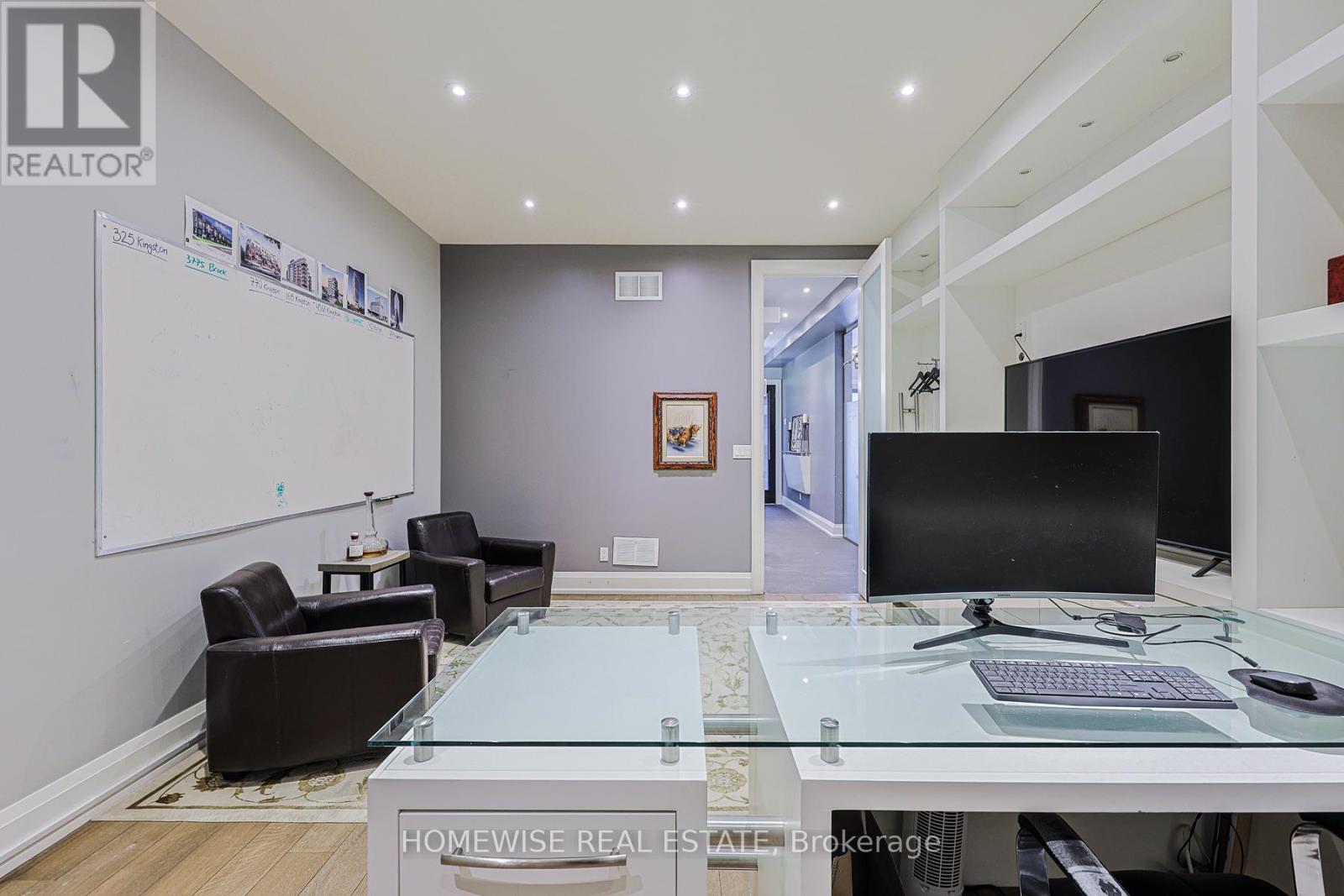 D - 609 Marlee Avenue, Toronto, Ontario  M6B 3J6 - Photo 4 - W13454152