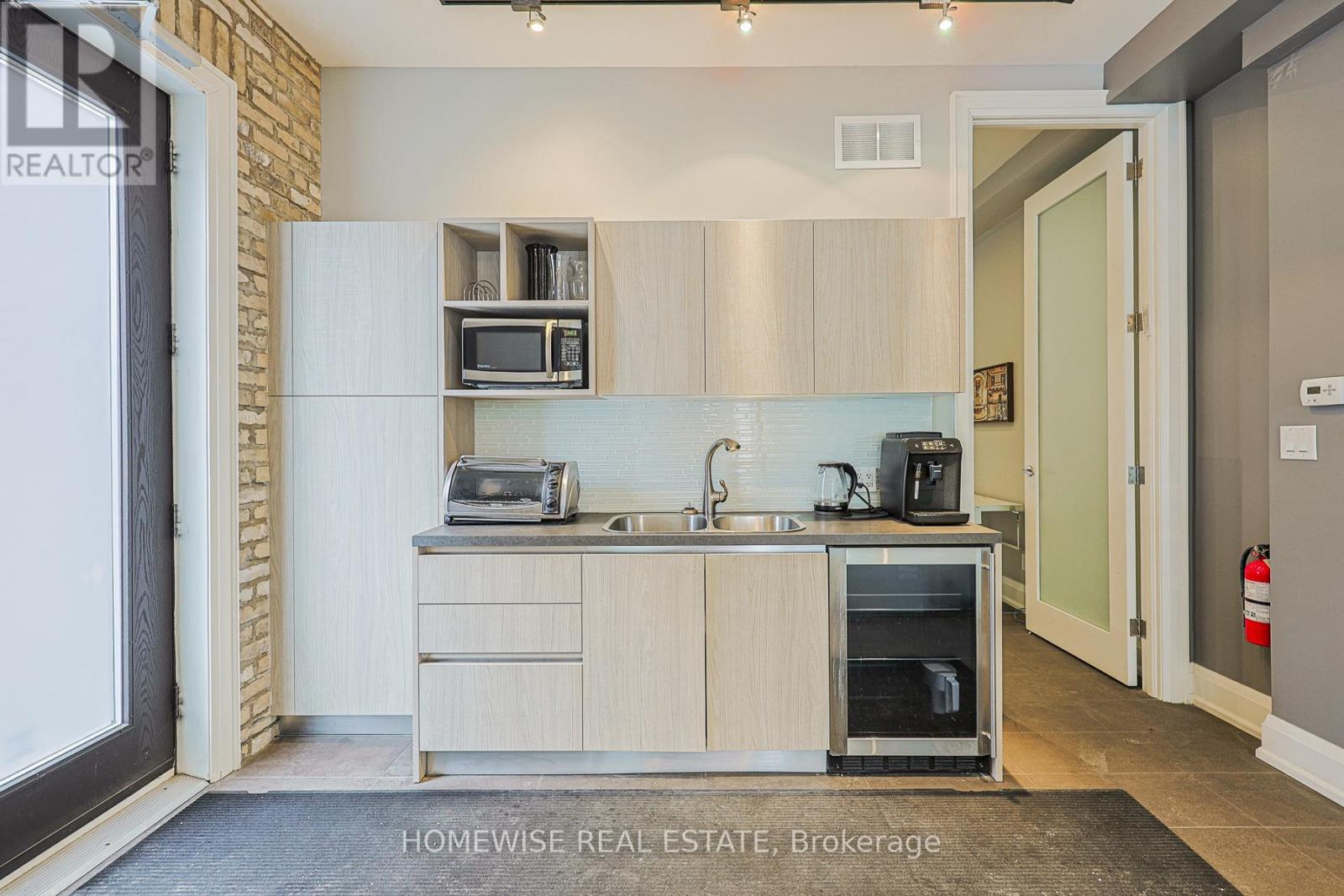 D - 609 Marlee Avenue, Toronto, Ontario  M6B 3J6 - Photo 9 - W13454152