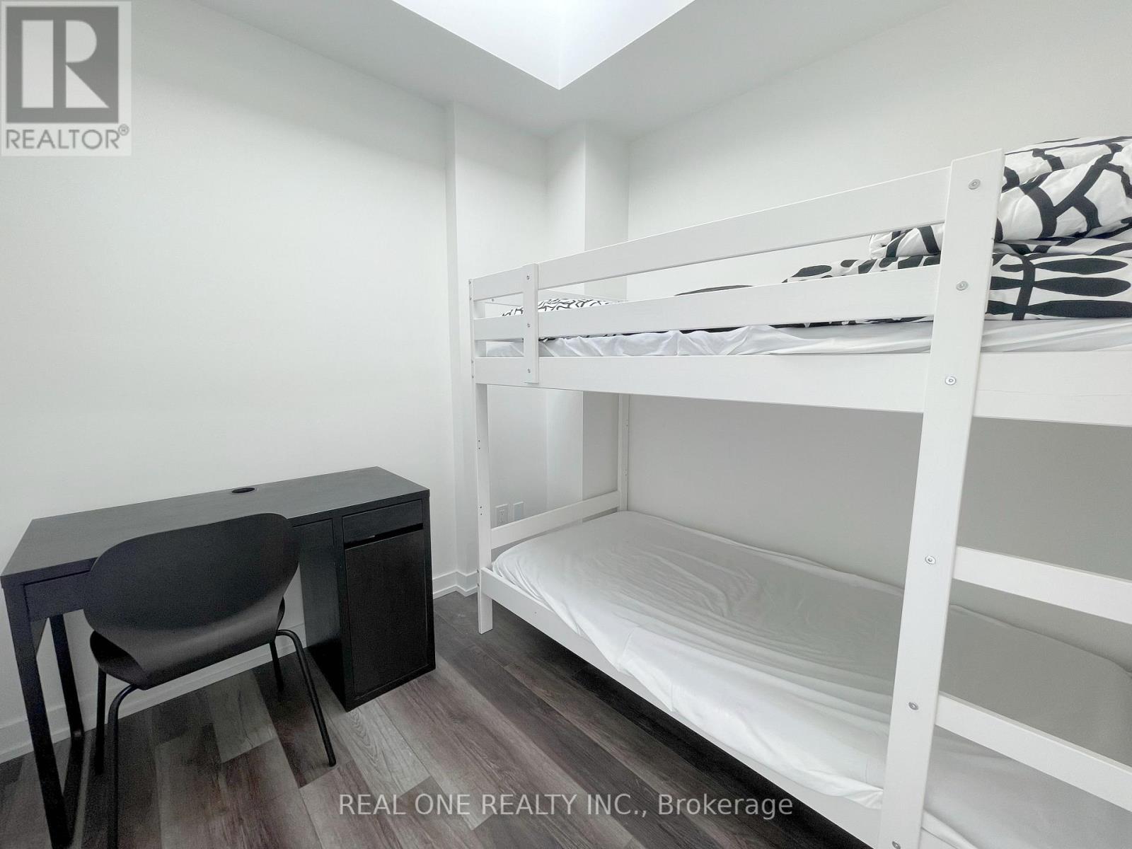 19 - 851 Sheppard Avenue W, Toronto, Ontario  M3H 0G2 - Photo 17 - C13053608