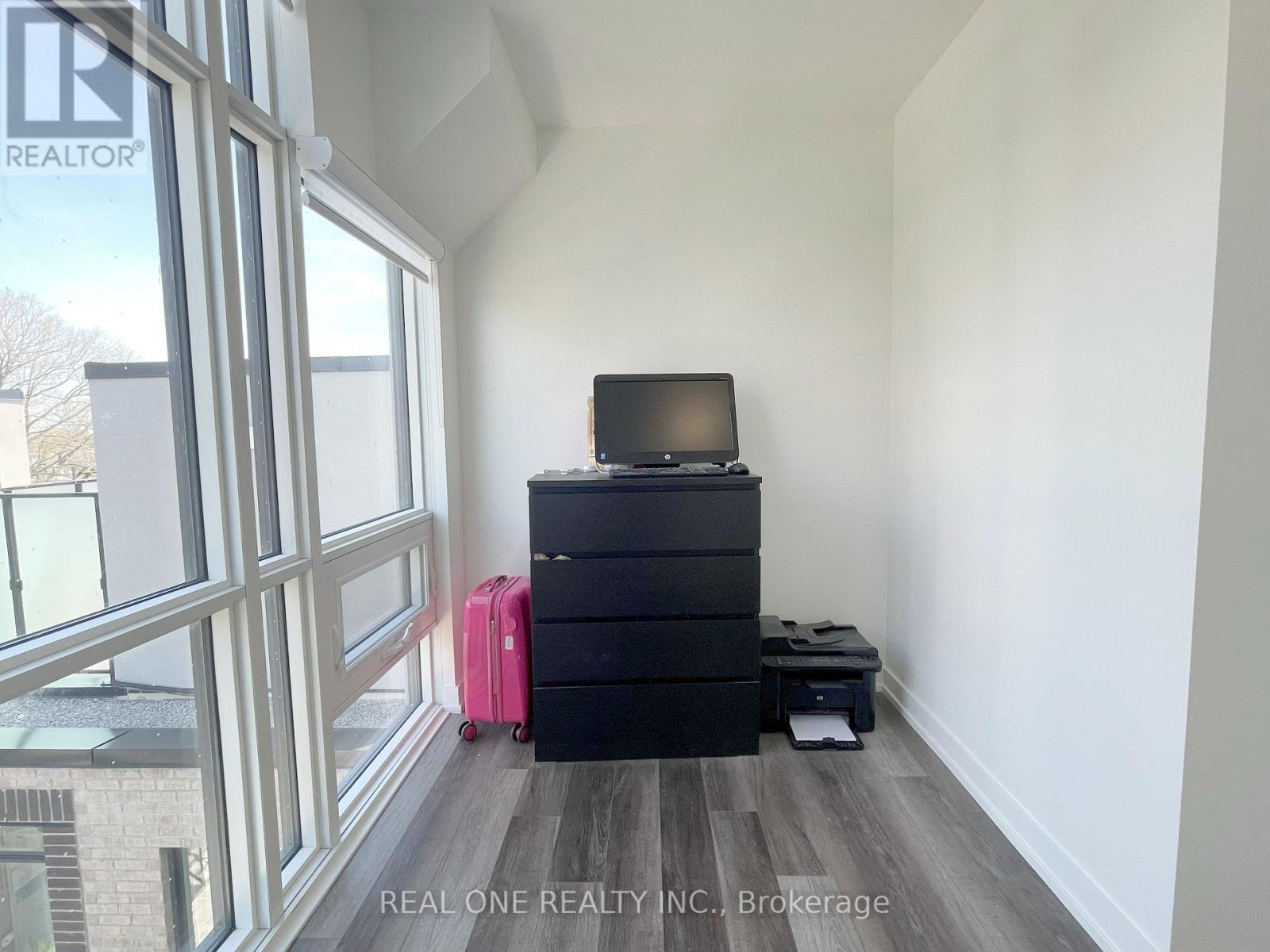 19 - 851 Sheppard Avenue W, Toronto, Ontario  M3H 0G2 - Photo 16 - C13053608