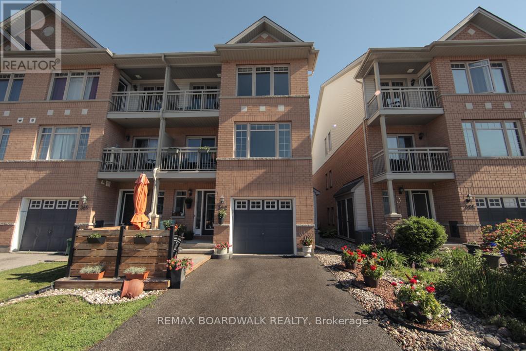 382 CITIPLACE DRIVE, Ottawa, Ontario