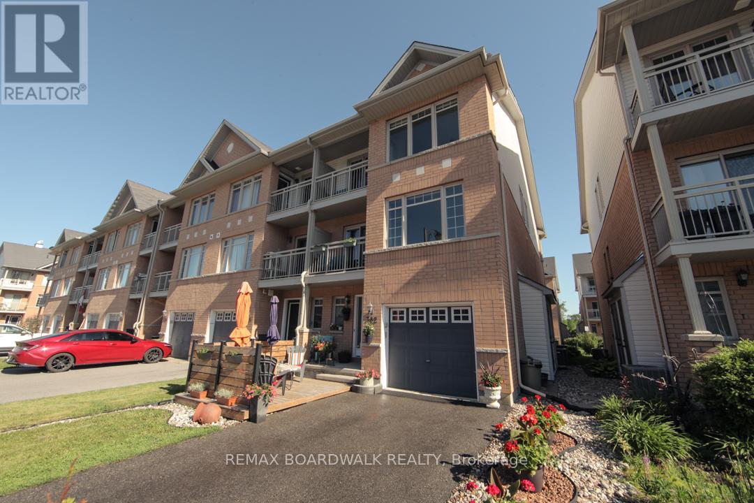 382 Citiplace Drive, Ottawa, Ontario  K2E 0A7 - Photo 2 - X13454206