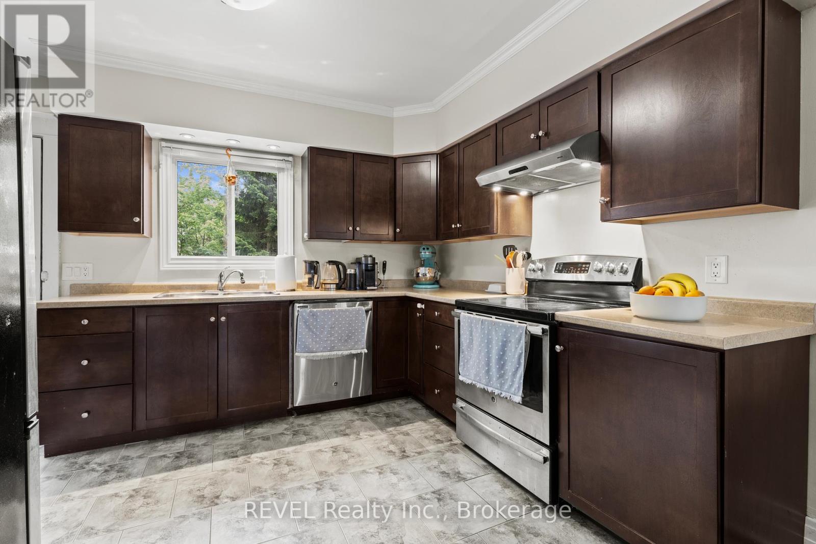20 Monck Street, St. Catharines, Ontario  L2S 1L6 - Photo 11 - X13454170