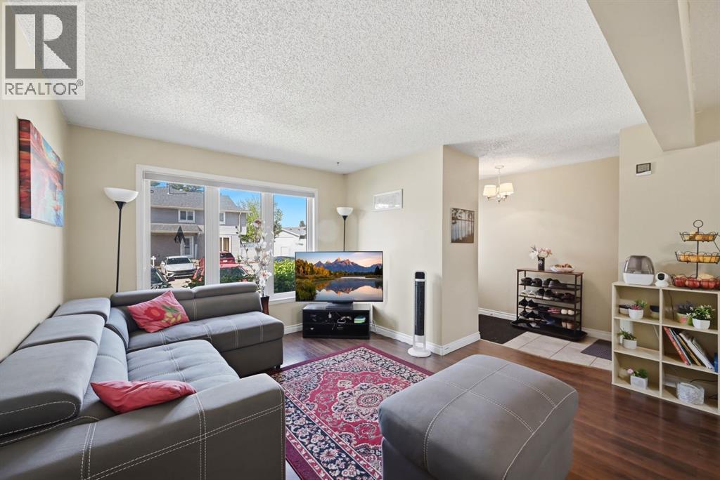 46 Falconer Terrace Ne, Calgary, Alberta T3J 1W4 - Photo 7 - A2319577