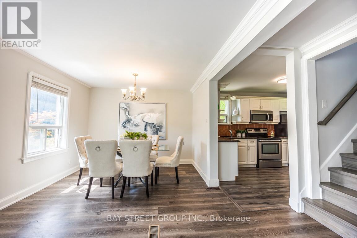Main Fl - 12 Craigmore Crescent, Toronto, Ontario M2N 2Y3 - Photo 12 - C13454168