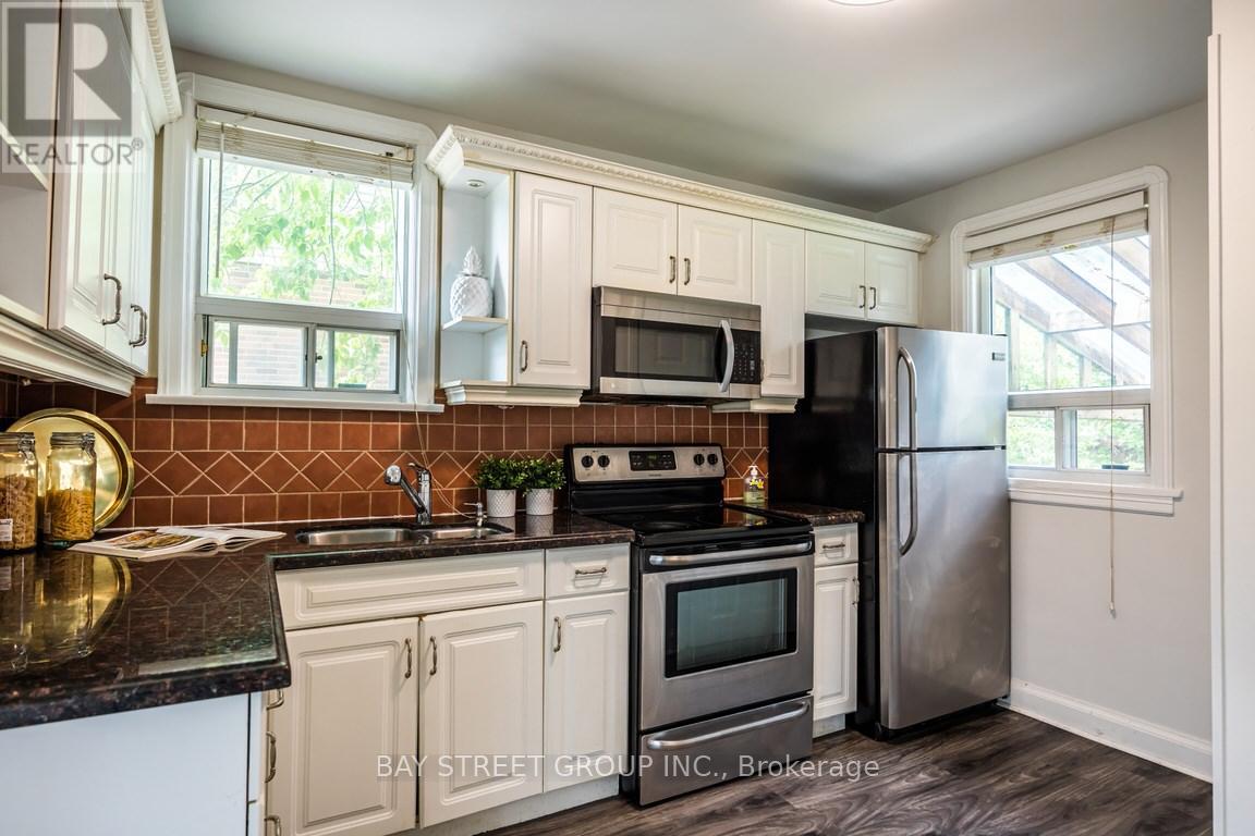 Main Fl - 12 Craigmore Crescent, Toronto, Ontario M2N 2Y3 - Photo 14 - C13454168