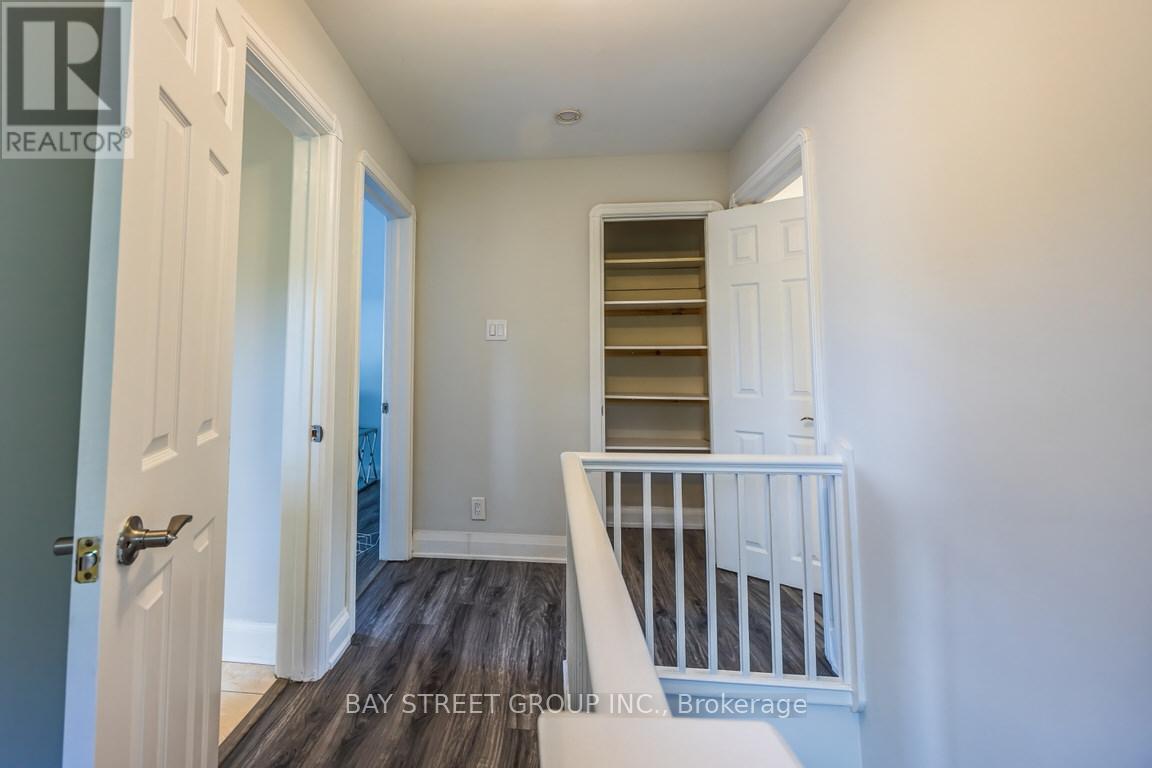 Main Fl - 12 Craigmore Crescent, Toronto, Ontario M2N 2Y3 - Photo 17 - C13454168