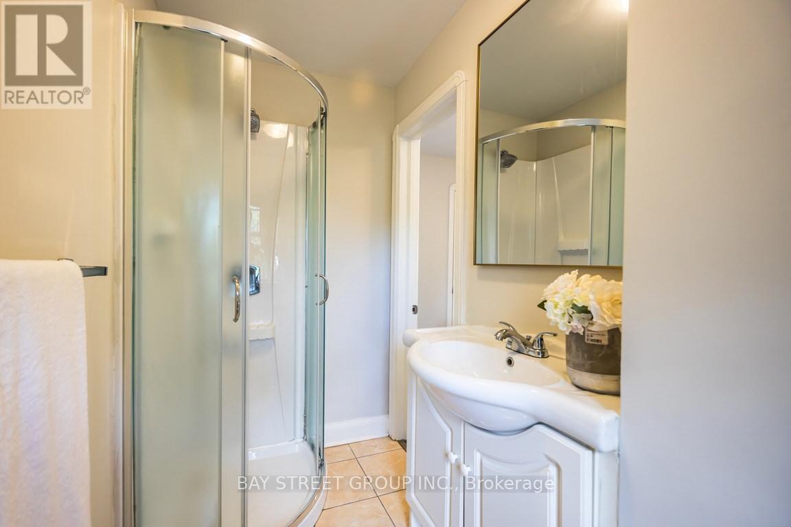 Main Fl - 12 Craigmore Crescent, Toronto, Ontario M2N 2Y3 - Photo 20 - C13454168