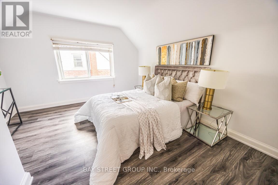 Main Fl - 12 Craigmore Crescent, Toronto, Ontario M2N 2Y3 - Photo 21 - C13454168