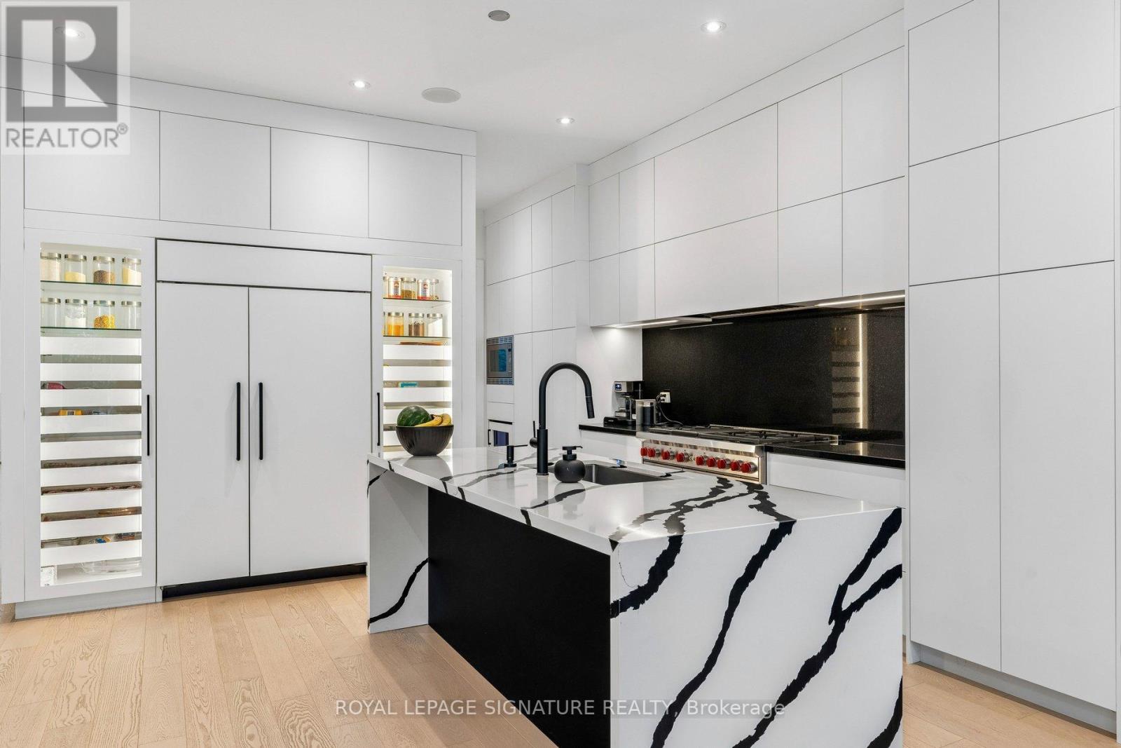 115 Whitmore Avenue, Toronto, Ontario  M6C 2H6 - Photo 12 - C13454182