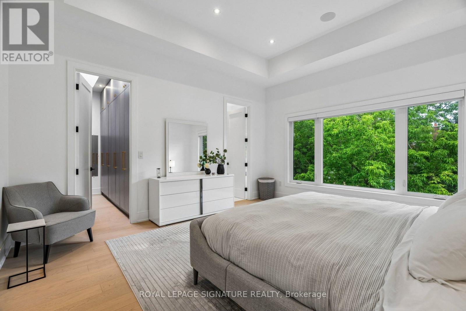 115 Whitmore Avenue, Toronto, Ontario  M6C 2H6 - Photo 26 - C13454182