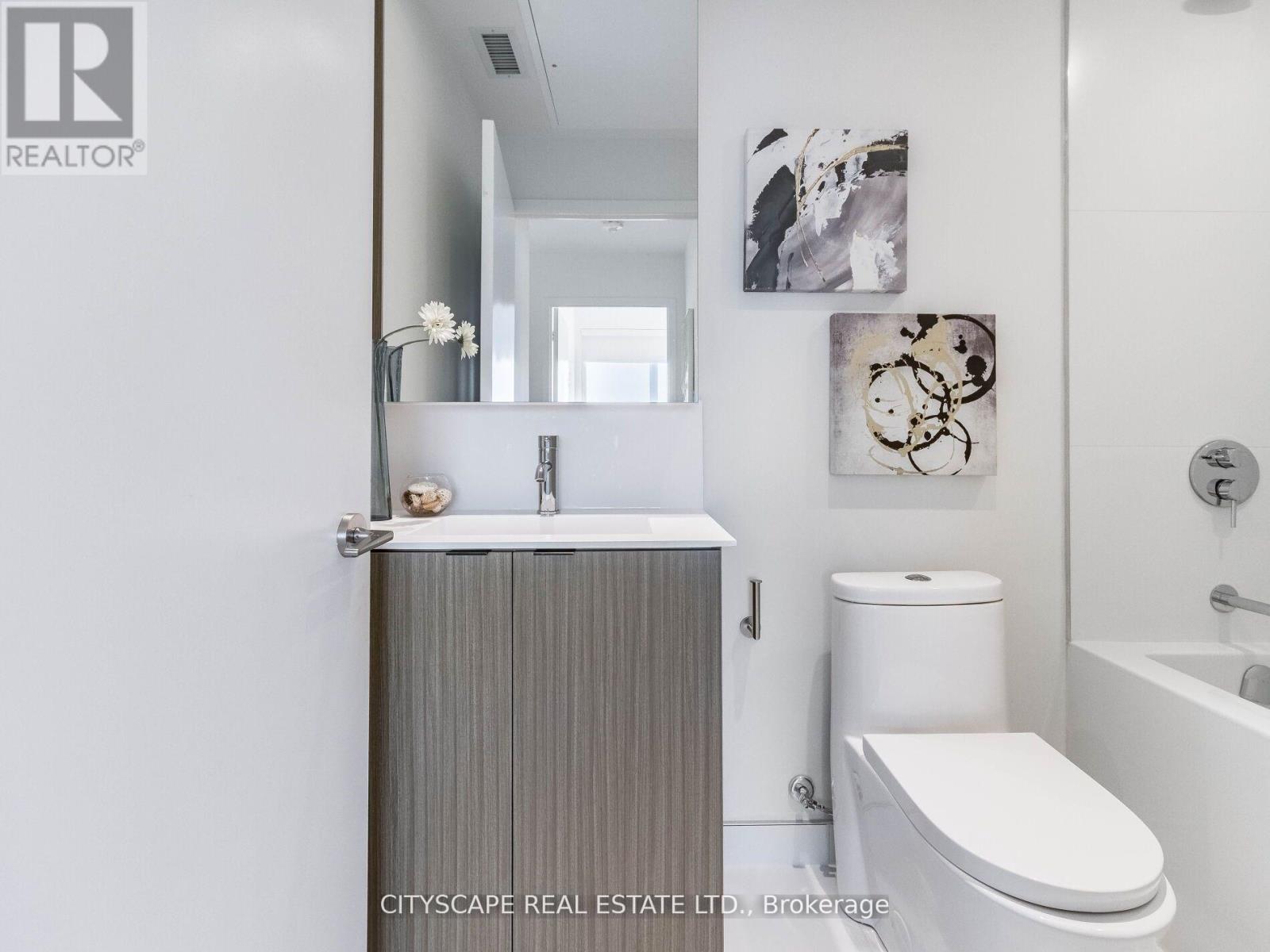 1302 - 20 Edward Street, Toronto, Ontario  M5G 0C5 - Photo 20 - C13454196