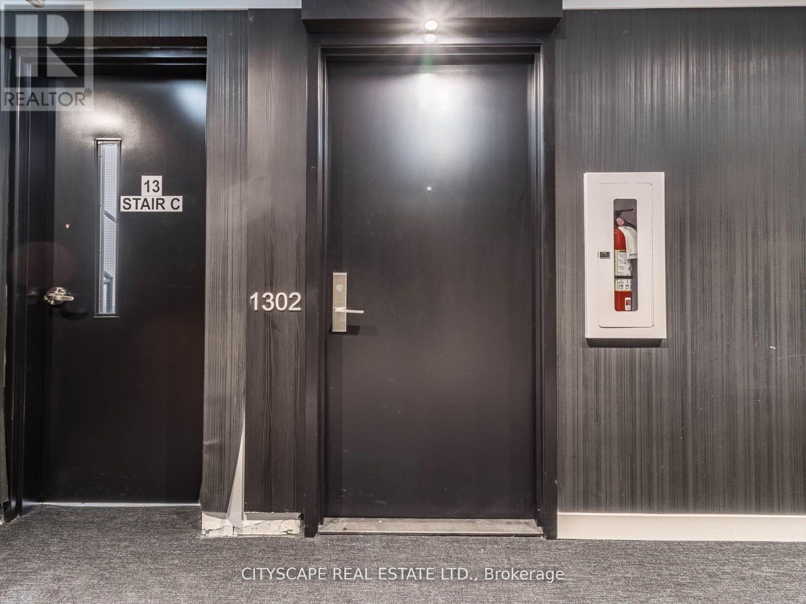 1302 - 20 Edward Street, Toronto, Ontario  M5G 0C5 - Photo 5 - C13454196