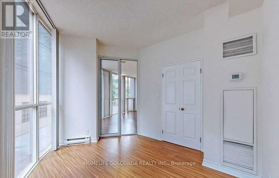 304 - 24 Wellesley Street W, Toronto, Ontario  M4Y 2X6 - Photo 5 - C13454204