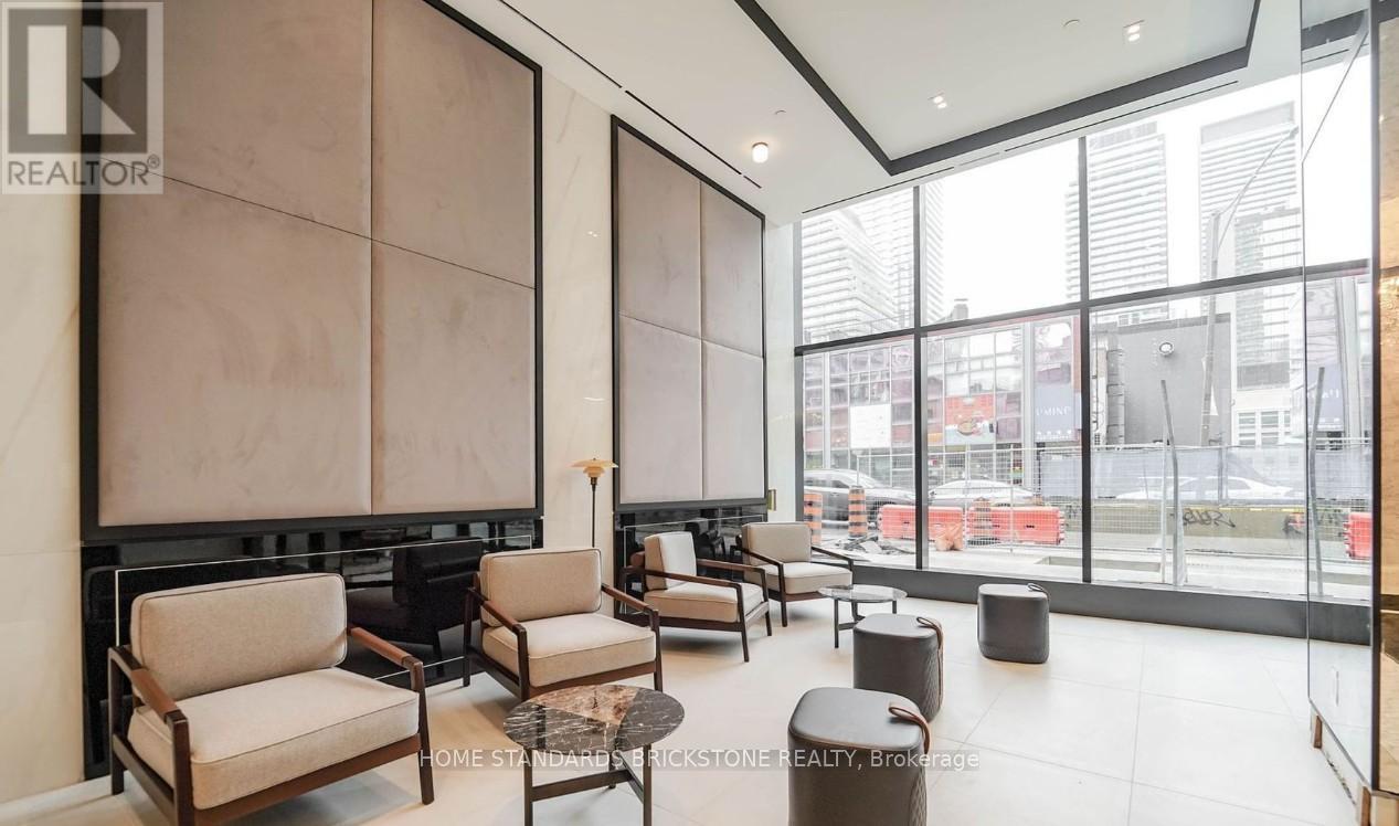 4005 - 8 Wellesley West Street, Toronto, Ontario  M4Y 0J5 - Photo 2 - C13454224